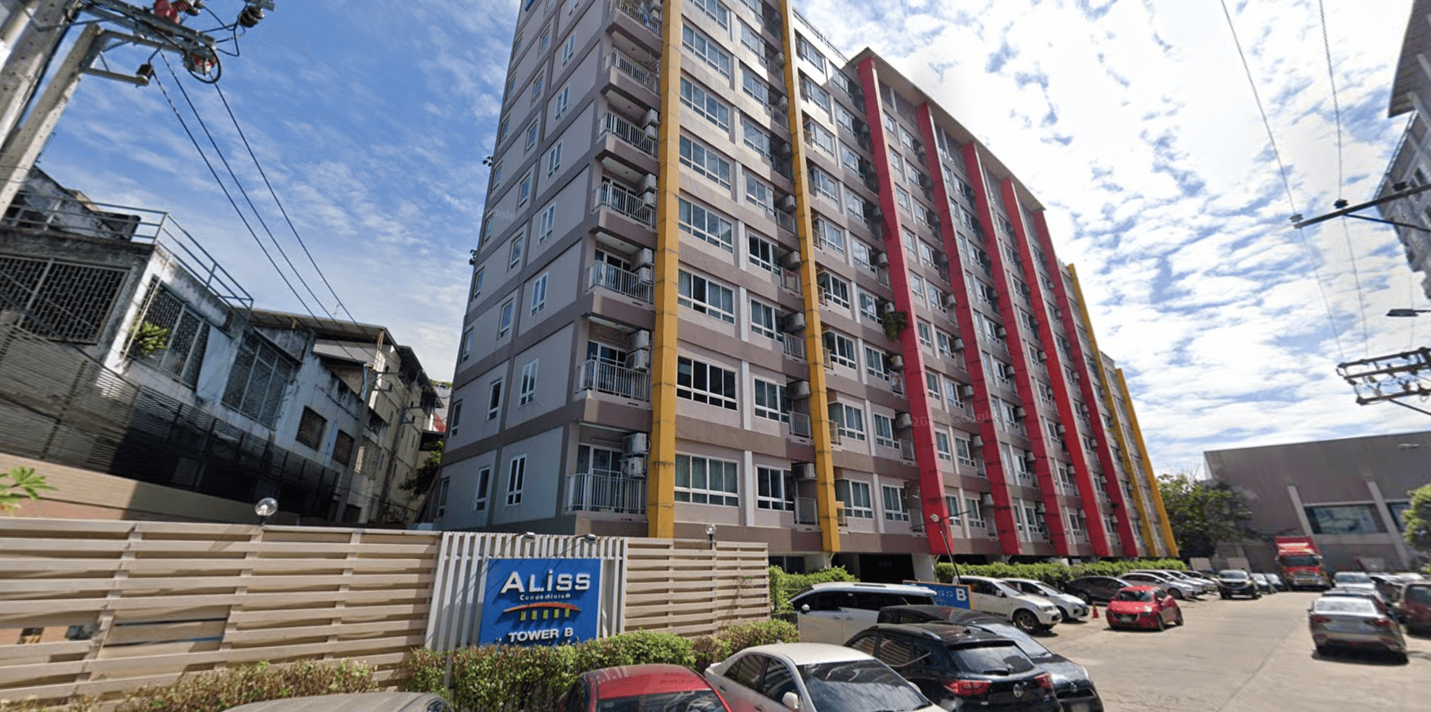 Aliss Tiwanon - Bangkok condo exterior and facilities
