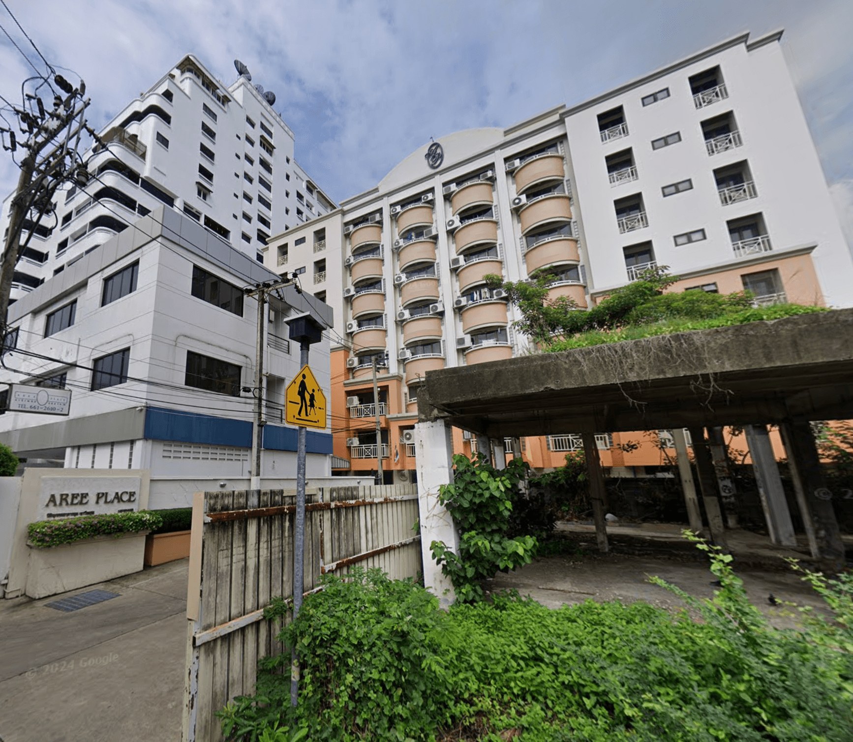 Aree Place - Bangkok condo exterior and facilities