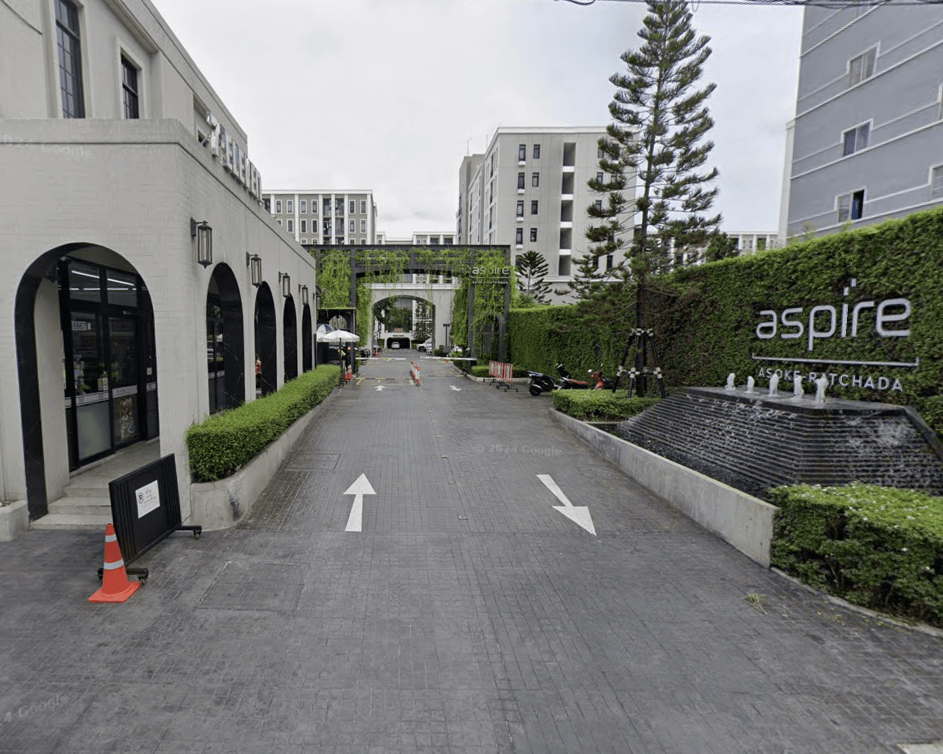 Aspire Asoke-Ratchada - Bangkok condo exterior and facilities