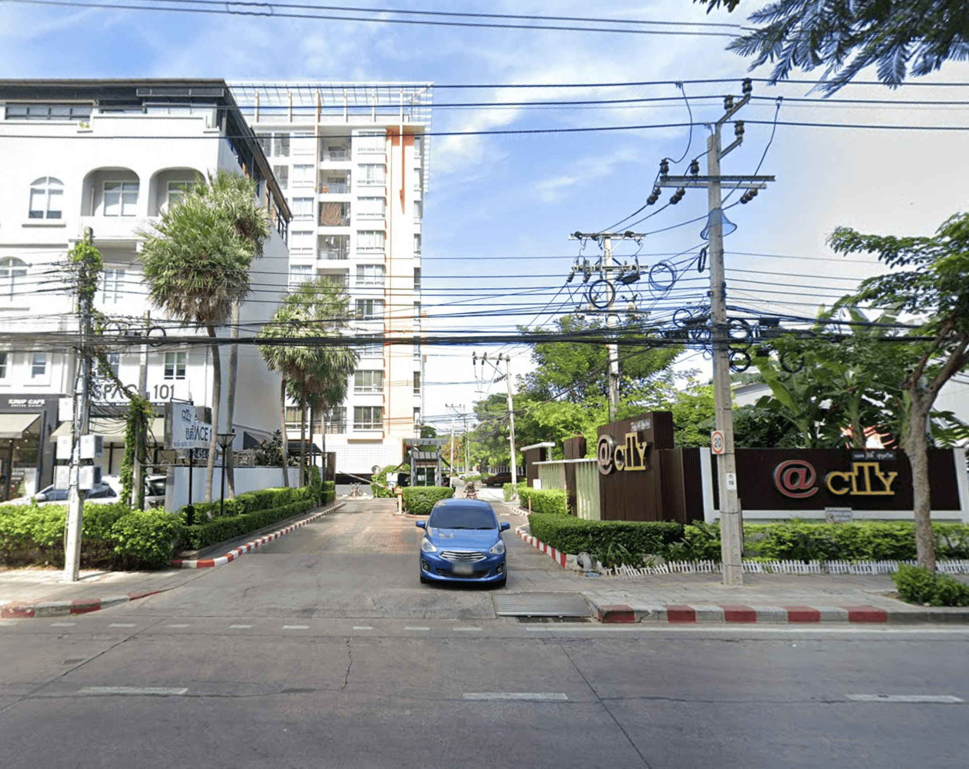 At City Condo Sukhumvit - Bangkok condo exterior and facilities