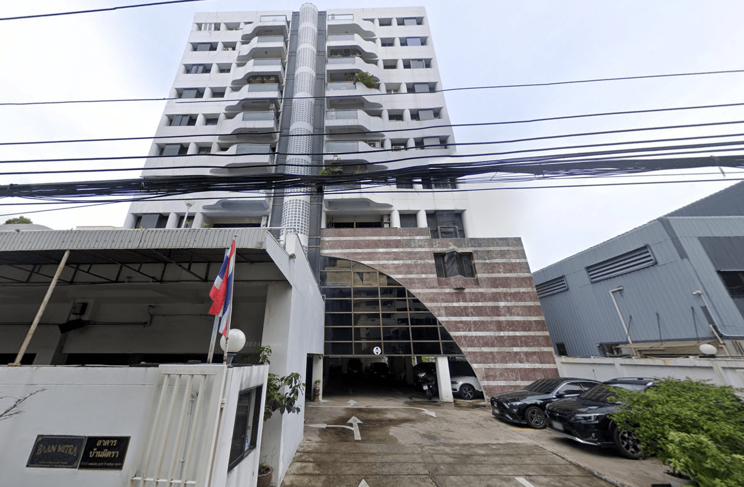 Baan Mitra - Bangkok condo exterior and facilities