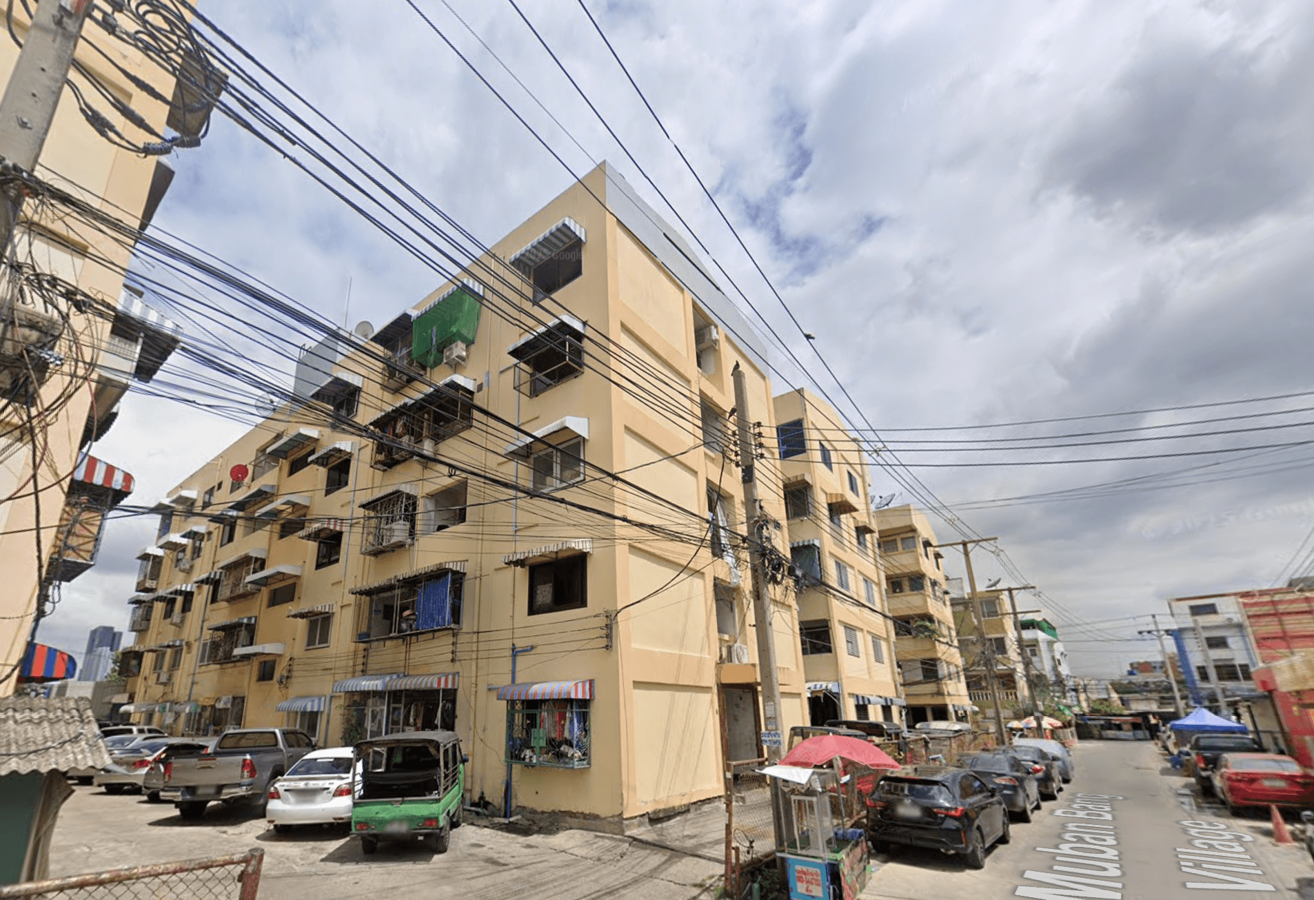 Bangchak Village - Bangkok condo exterior and facilities