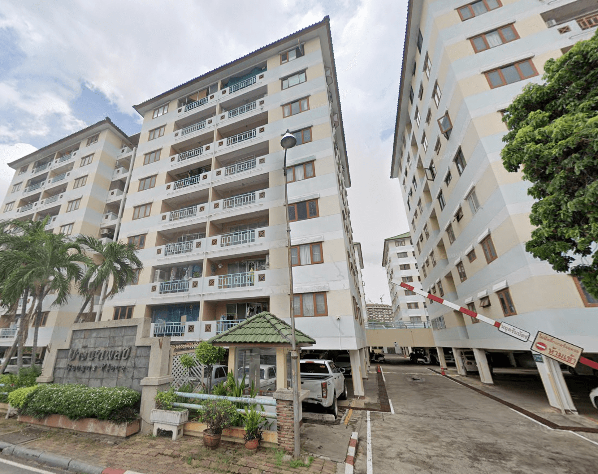 Bangna Place Condo - Bangkok condo exterior and facilities