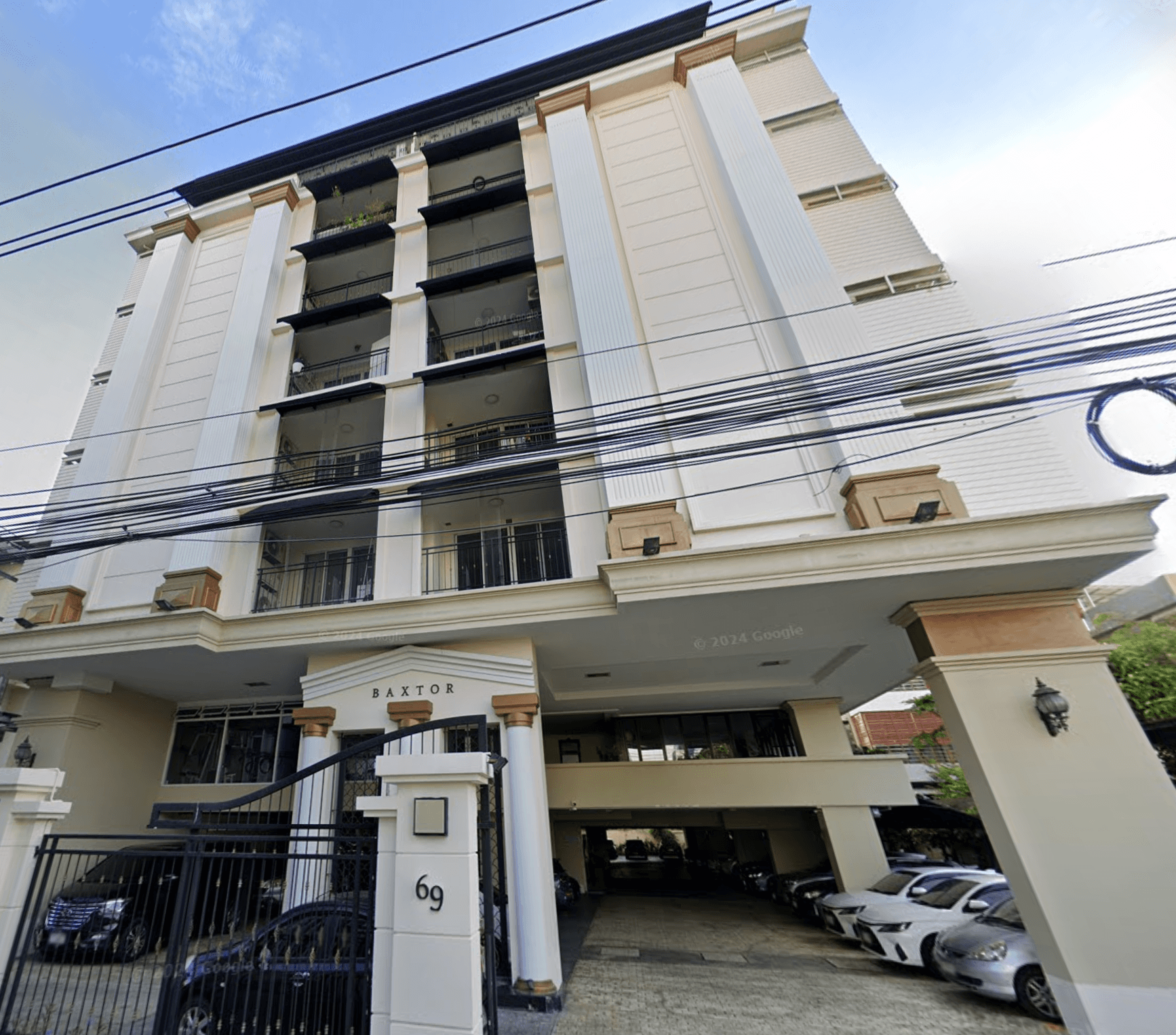 BAXTOR CONDOMINIUM - Main Image