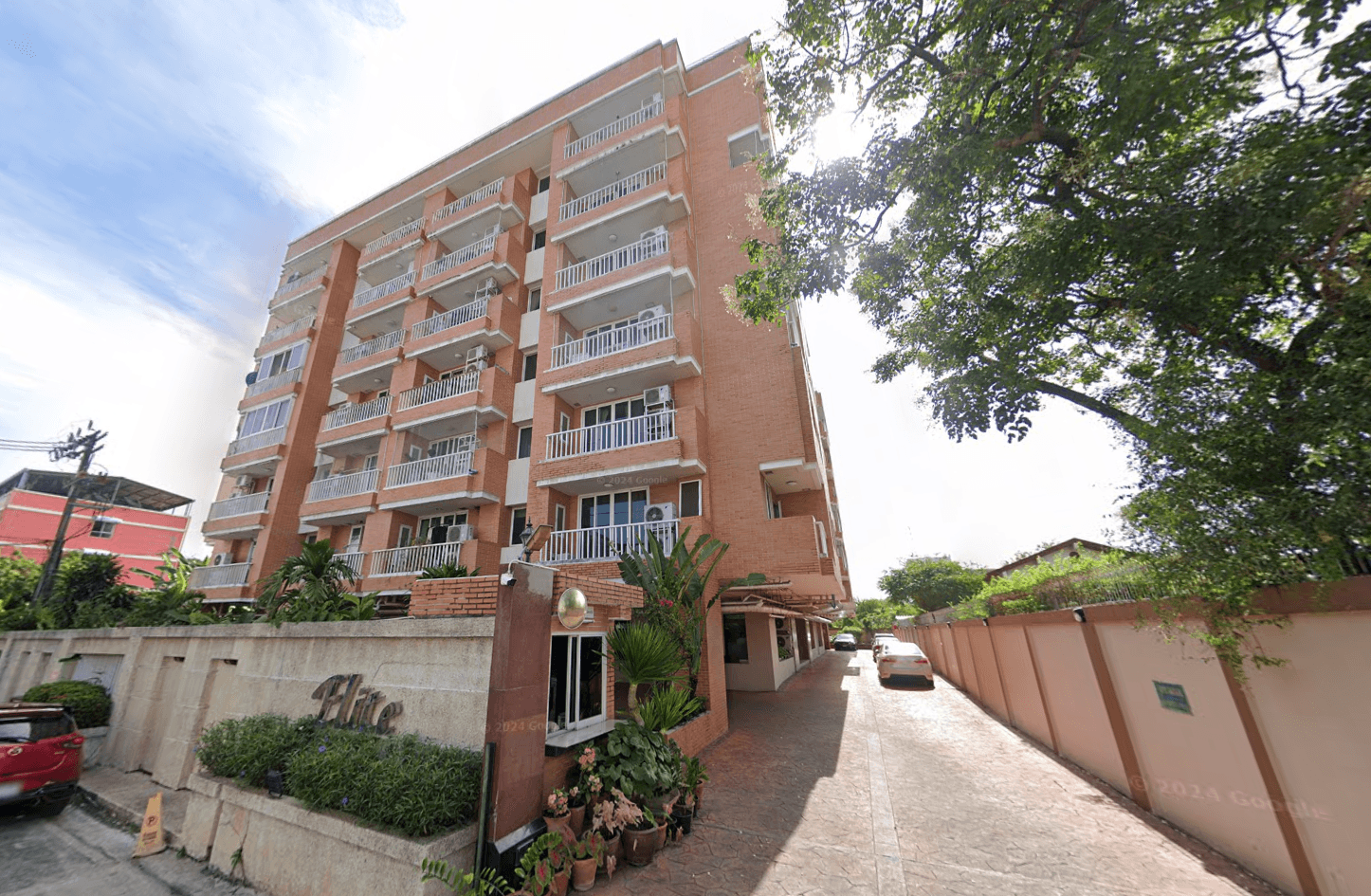 Elite Residence - Bangkok condo exterior and facilities