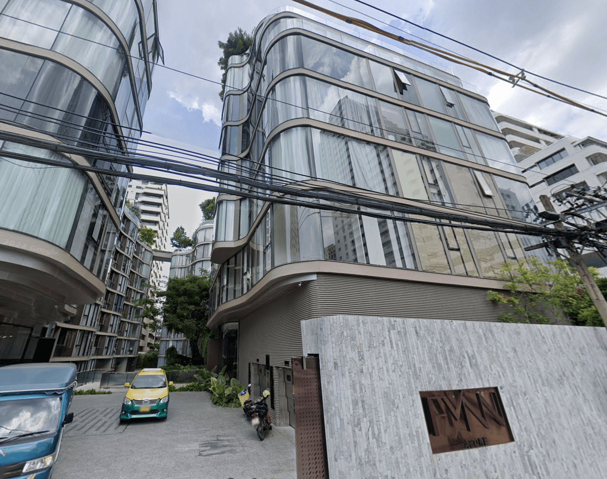 Finn Asoke - Bangkok condo exterior and facilities