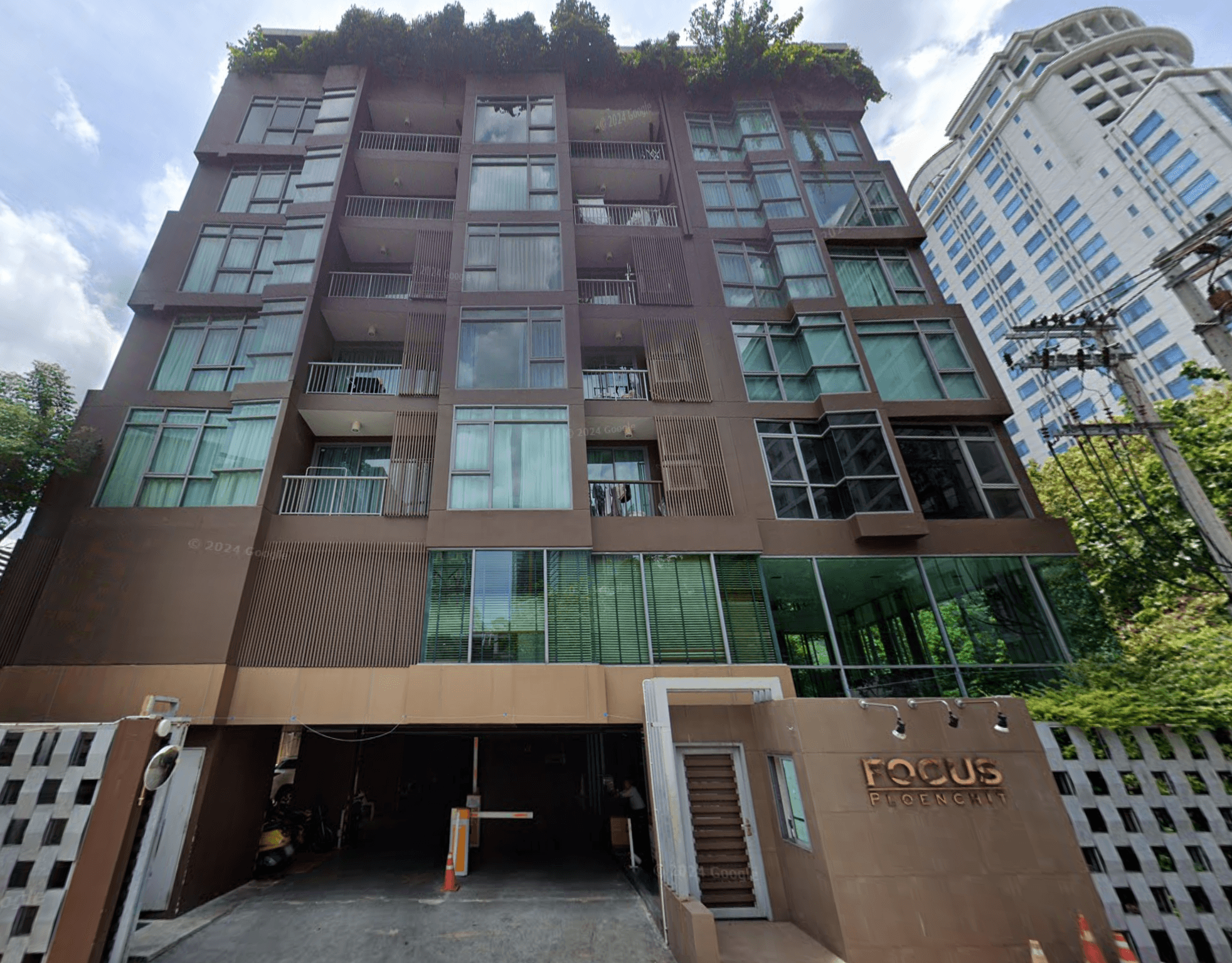 Focus Ploenchit Condominium - Bangkok condo exterior and facilities