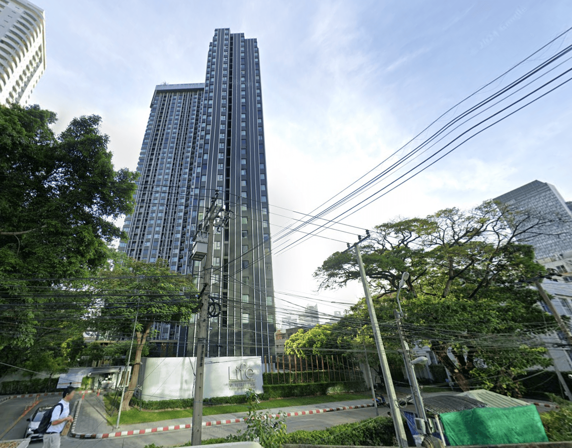 Life One Wireless - Bangkok condo exterior and facilities