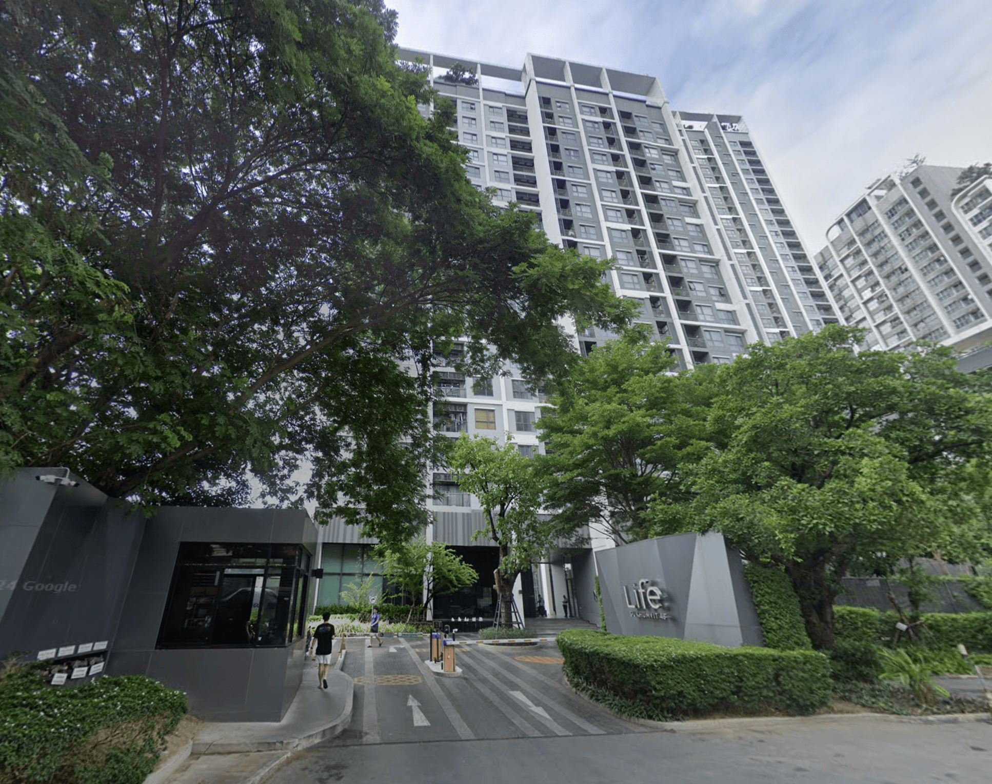 Life Sukhumvit 48 - Bangkok condo exterior and facilities
