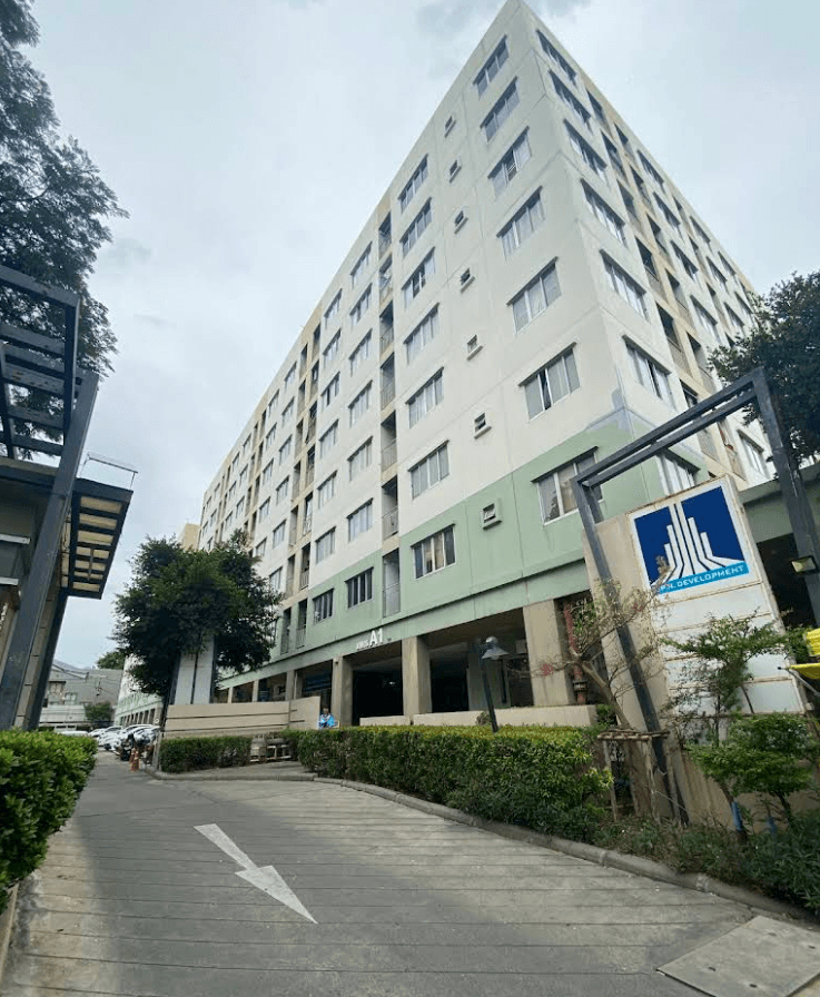 Lumpini Condo Bodindecha-Ramkhamhang - Bangkok condo exterior and facilities