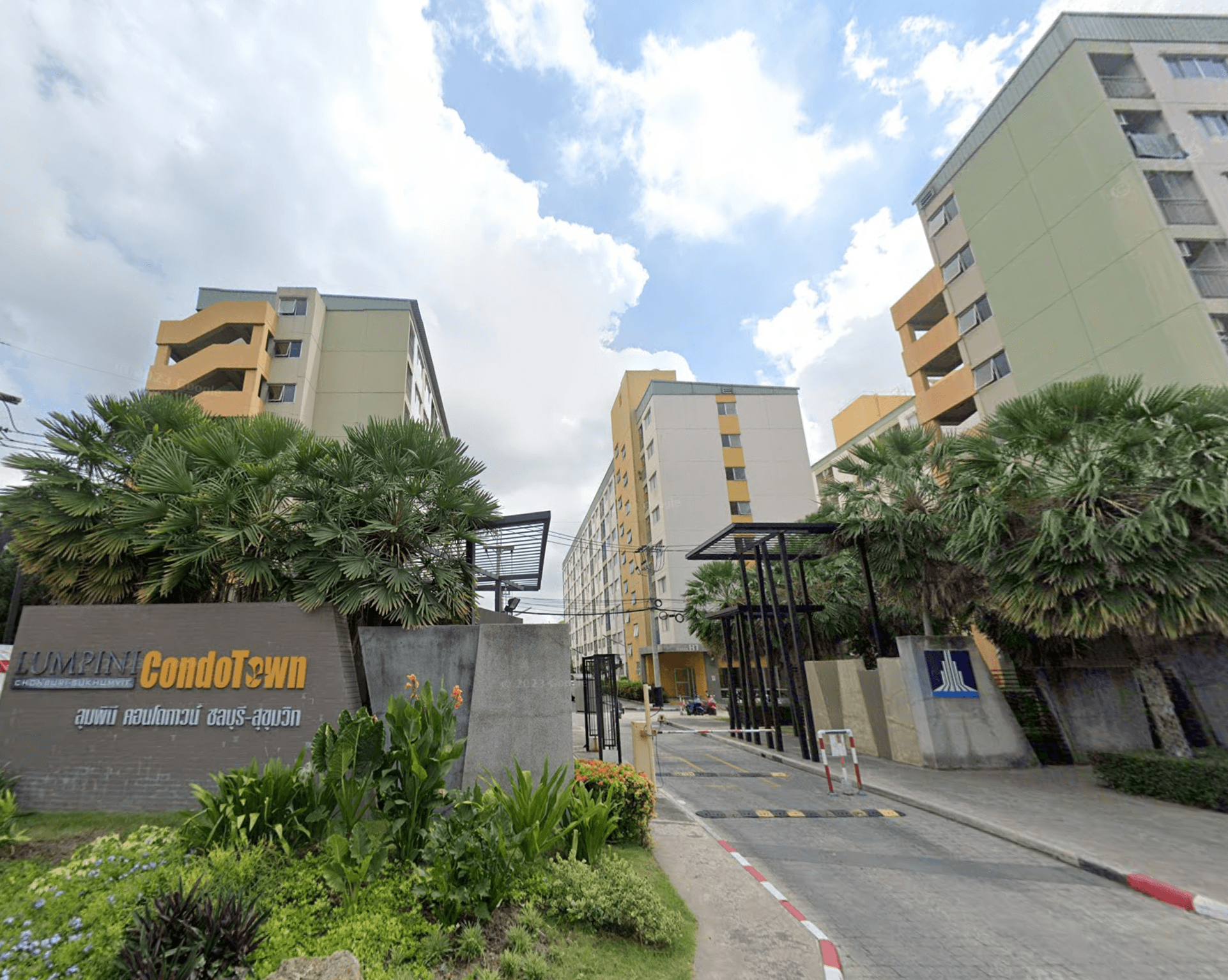 Lumpini Condo Town Chonburi - Bangkok condo exterior and facilities