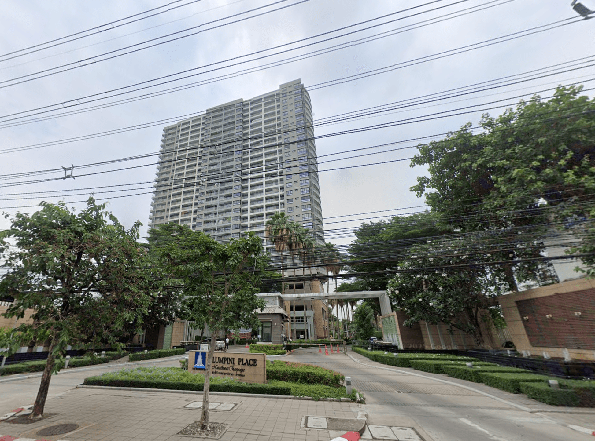 Lumpini Place Narathiwasratchanakarin - Main Image