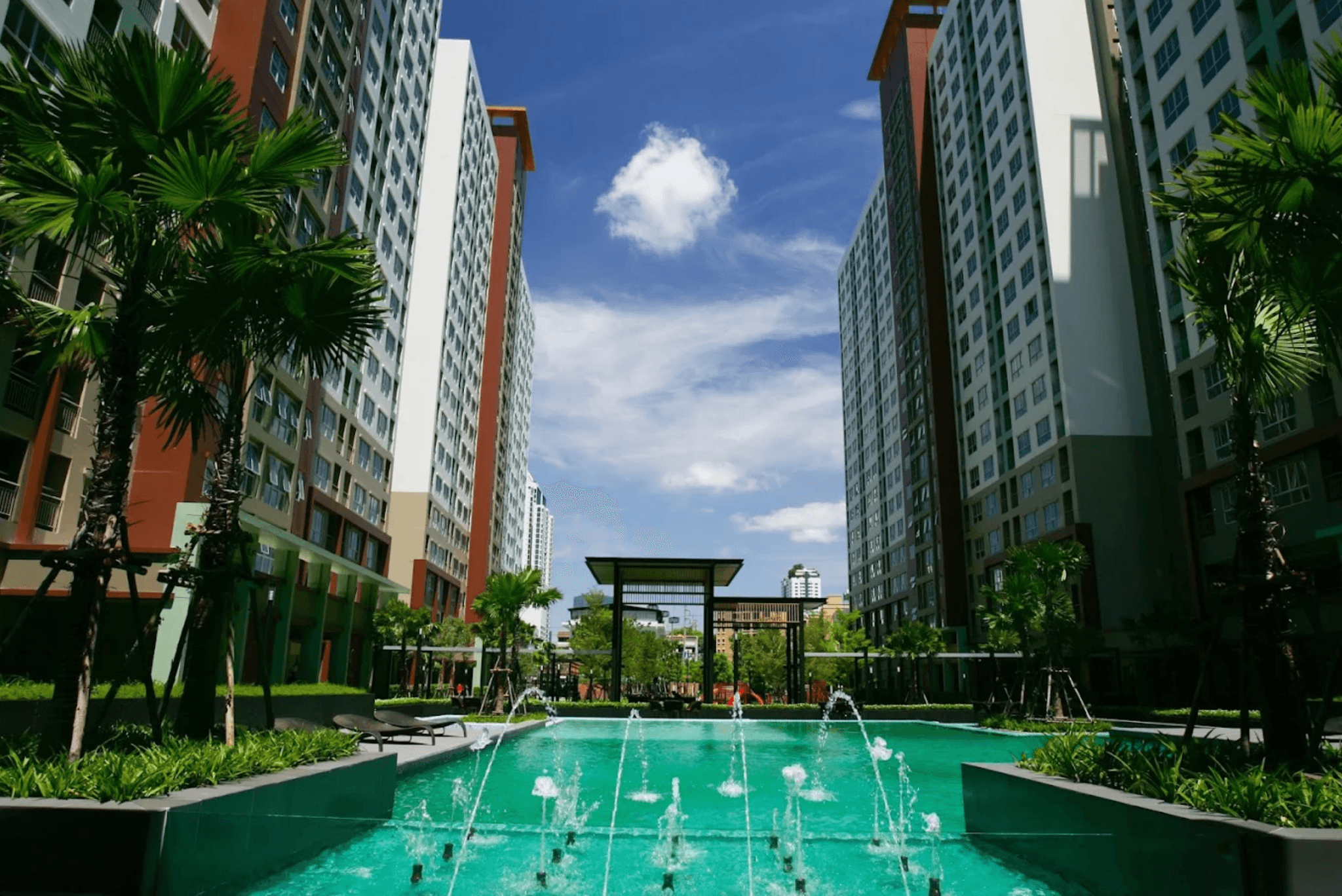 Lumpini Place Ratchayotin - Bangkok condo exterior and facilities