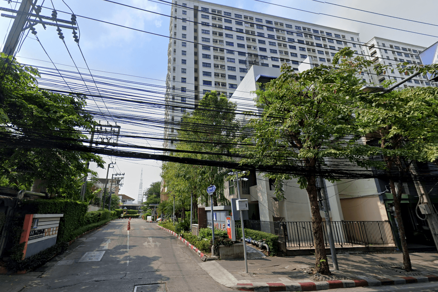 Lumpini Ville (Phahon-Sutthisan) - Bangkok condo exterior and facilities
