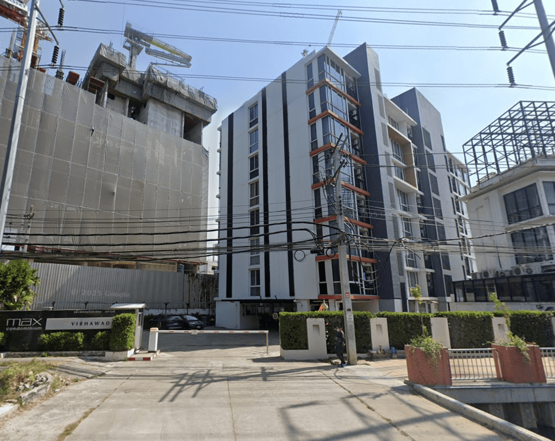 Max Condominium - Main Image