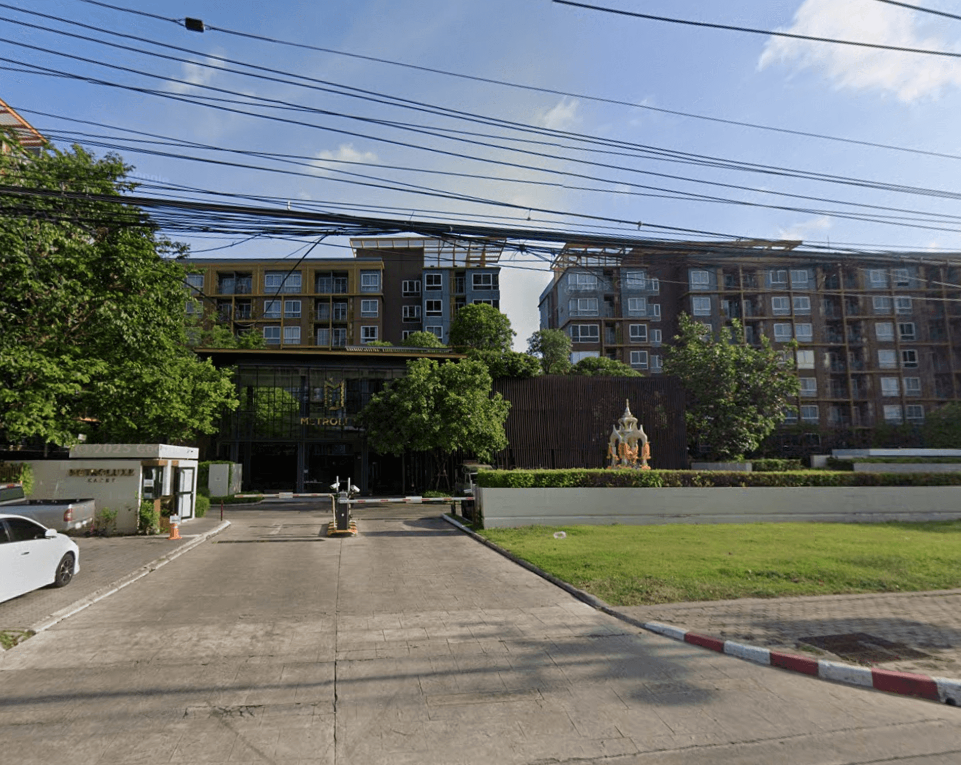 Metro Luxe Kaset - Bangkok condo exterior and facilities