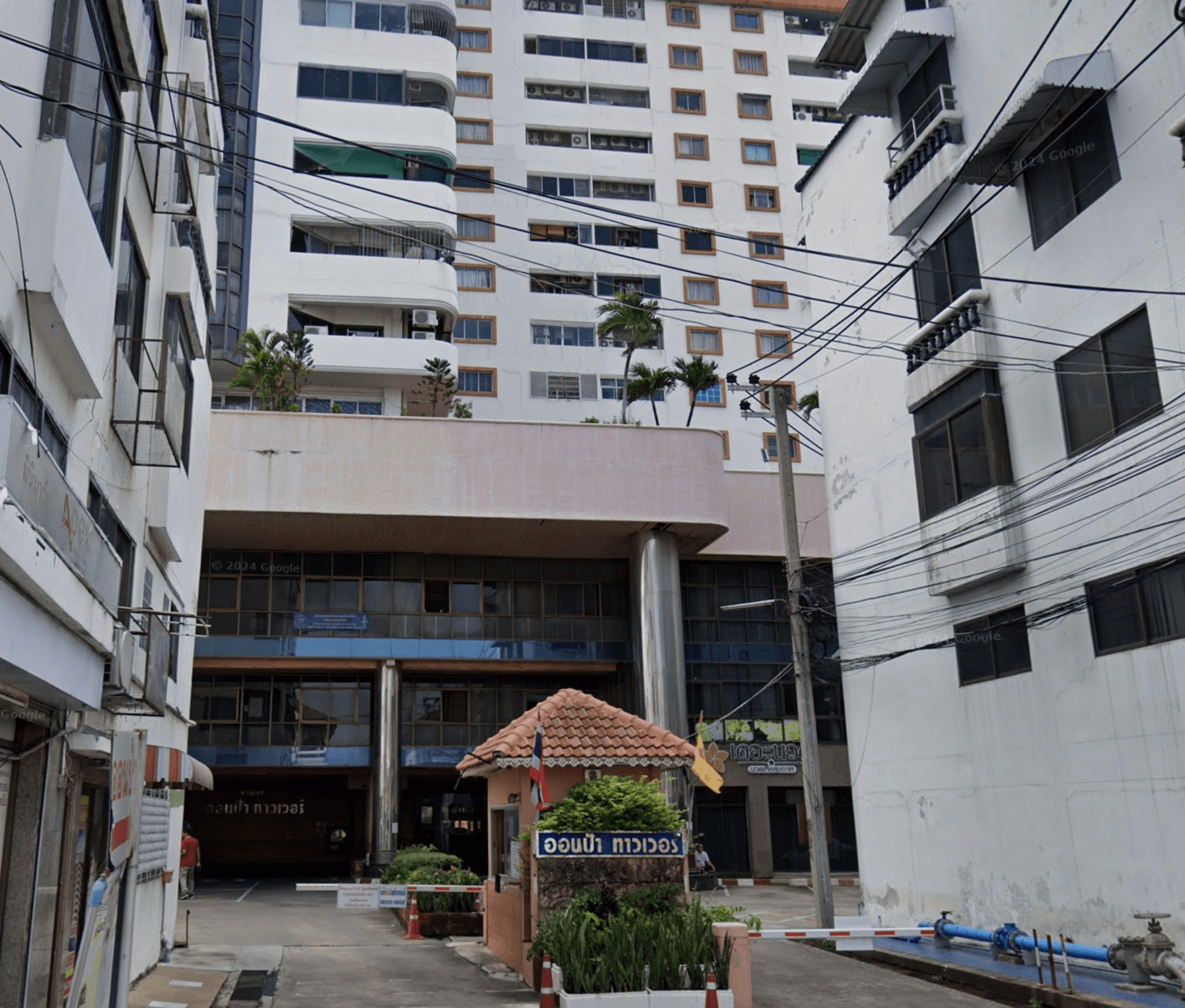 Onpa Tower - Bangkok condo exterior and facilities