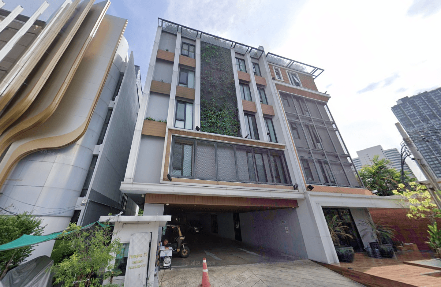 PARAGON 31 - Bangkok condo exterior and facilities