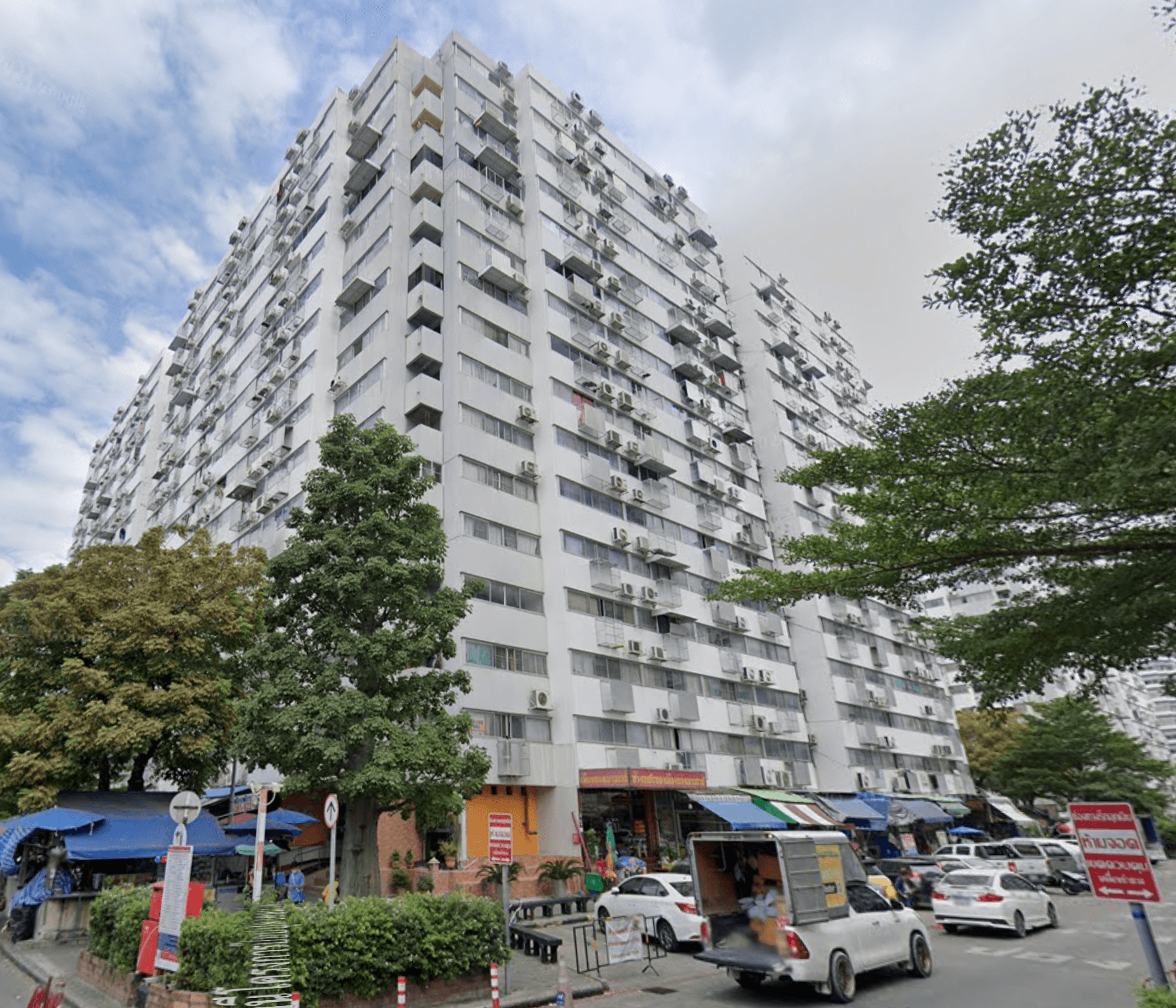 Popular Condominium C4 - Bangkok condo exterior and facilities
