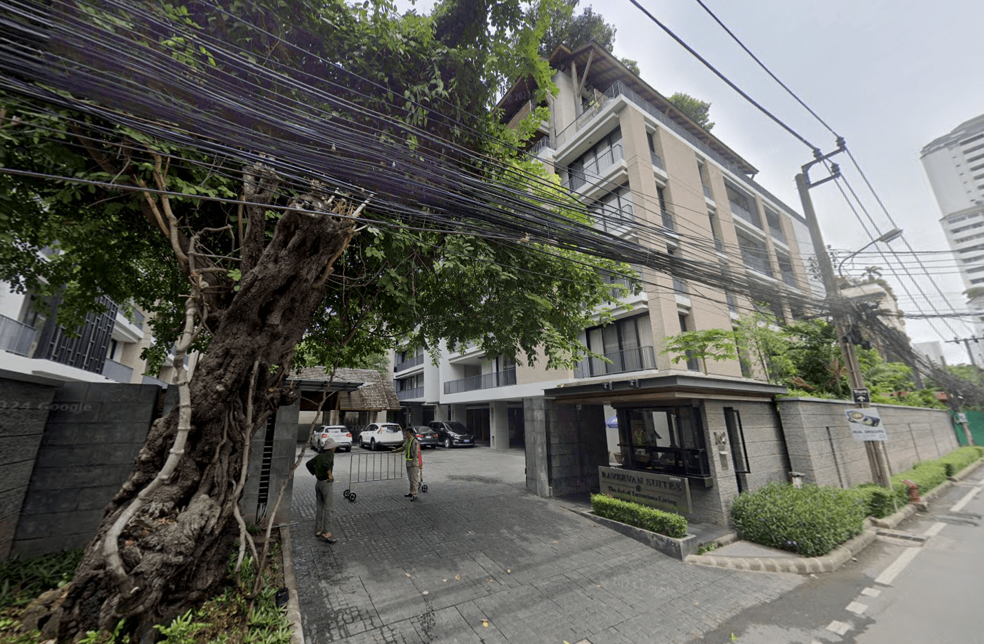 Raveevan Suites - Bangkok condo exterior and facilities