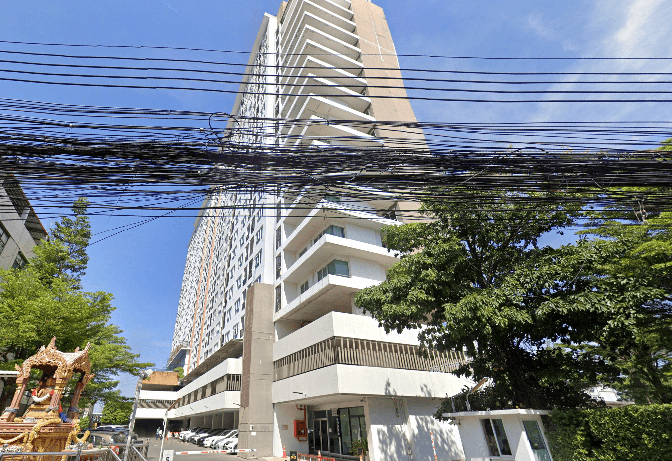 Regent Orchid - Bangkok condo exterior and facilities