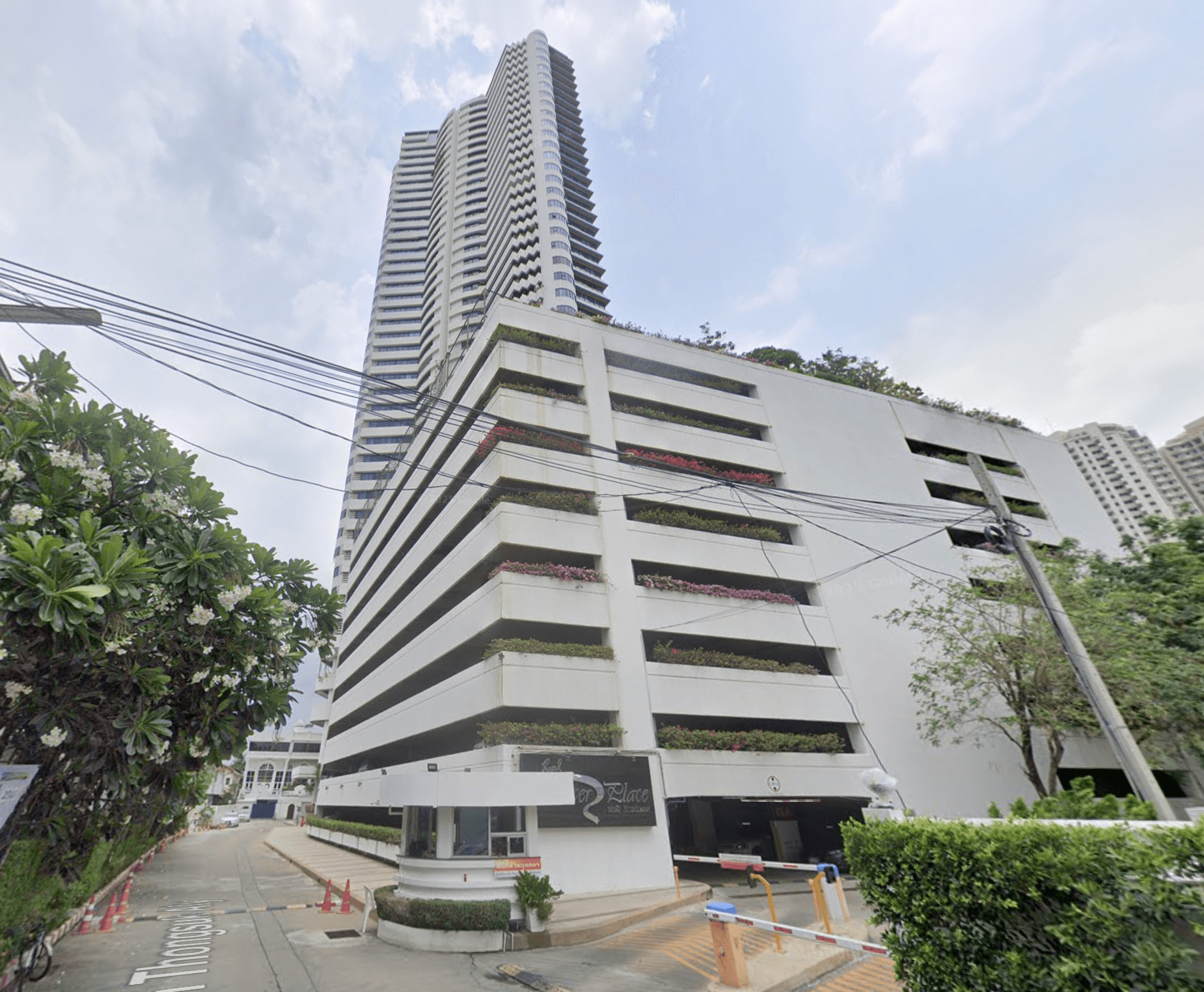 Royal River Place Condominium - Bangkok condo exterior and facilities