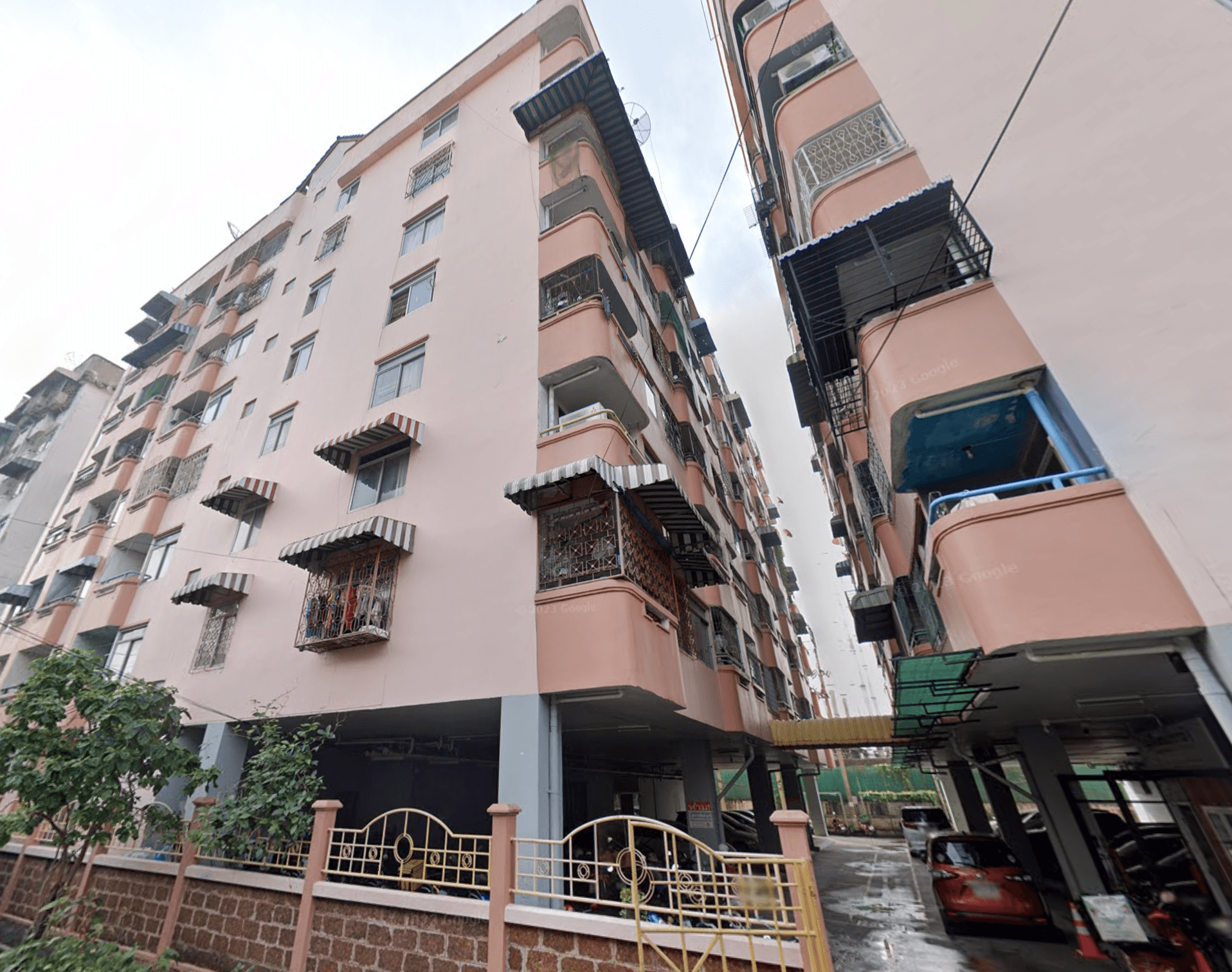 Rung Rueang Condo Town - Bangkok condo exterior and facilities