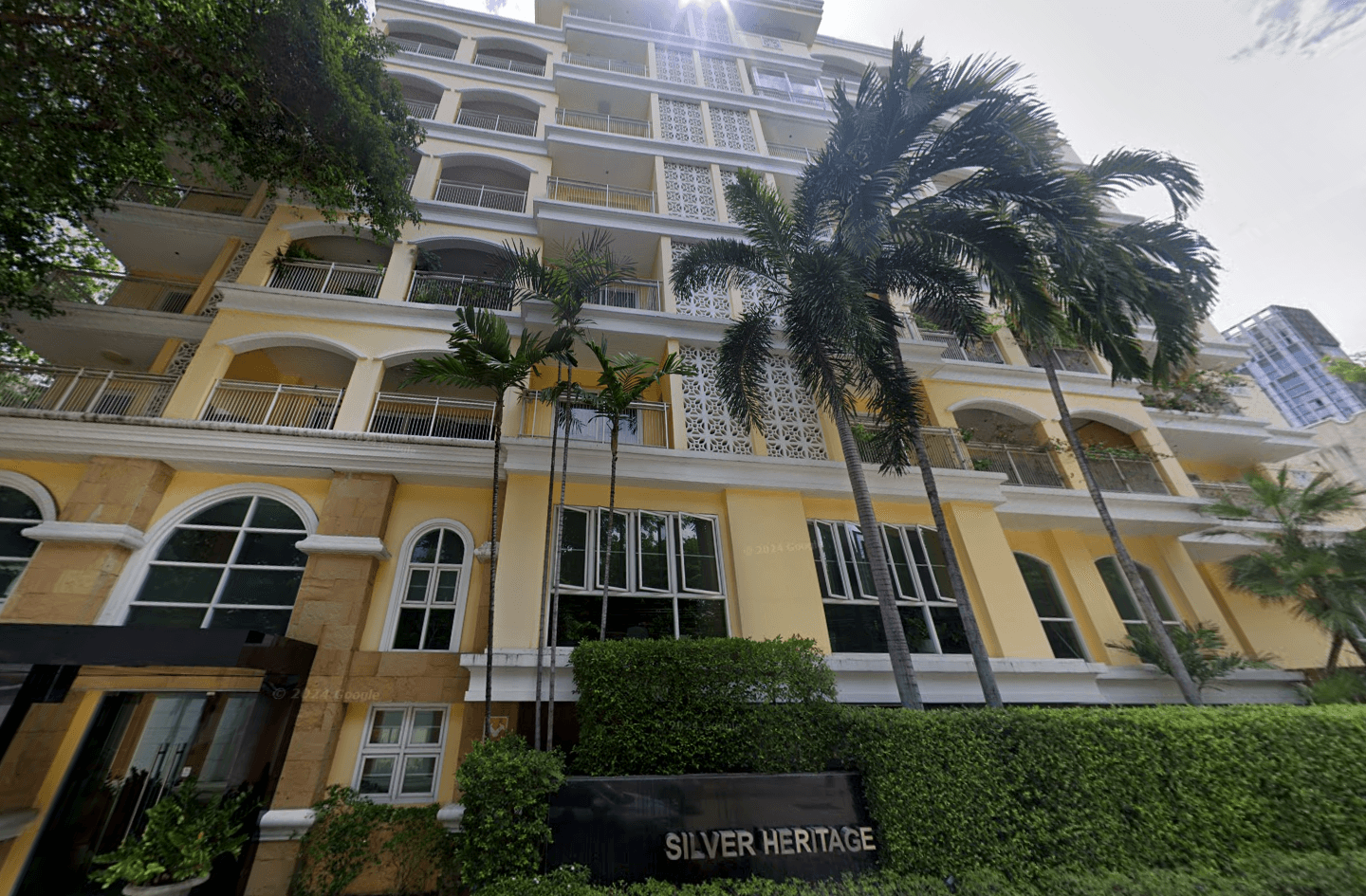 Silver Heritage Condominium - Bangkok condo exterior and facilities