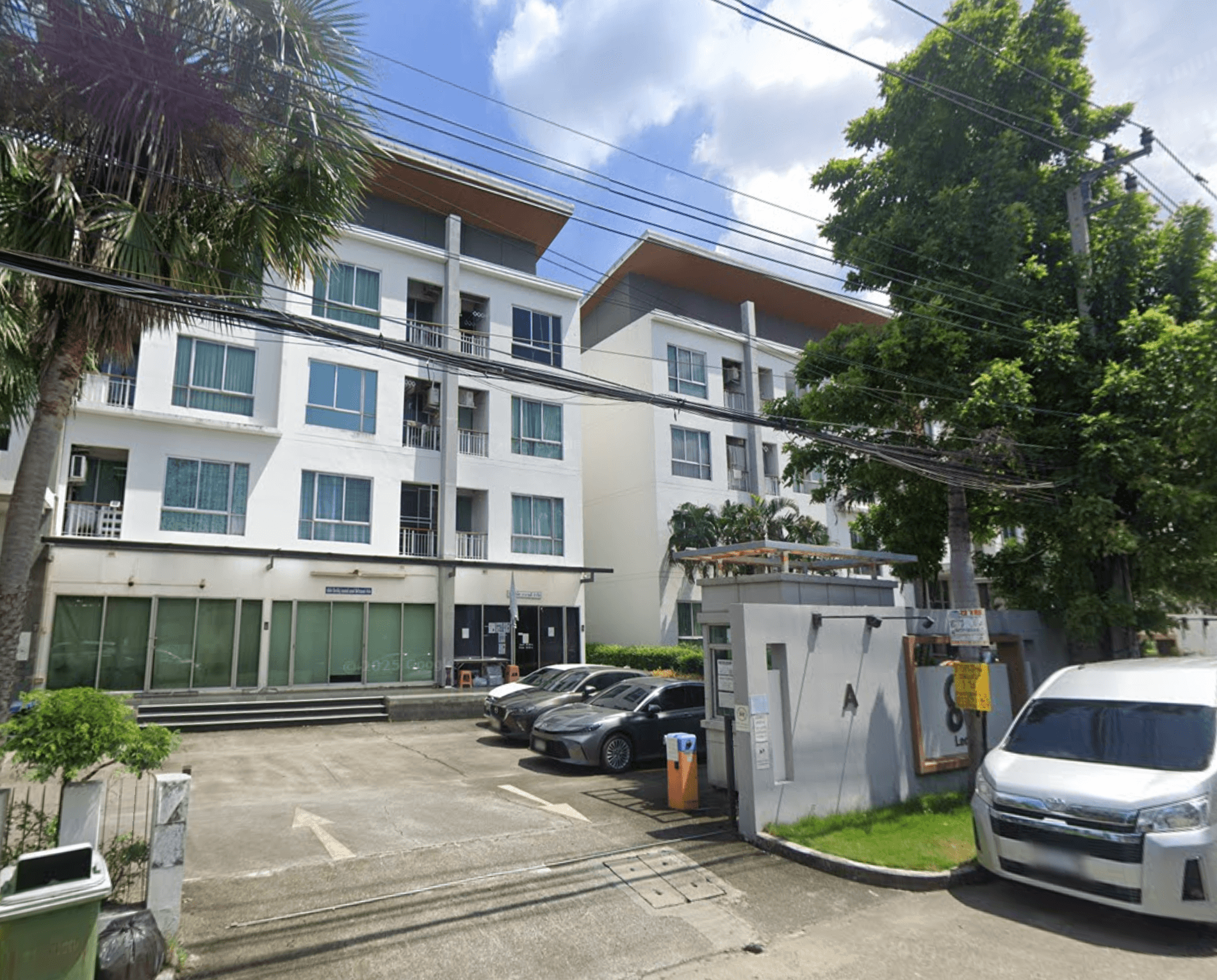Smart Z Condominium Onnuch - Bangkok condo exterior and facilities