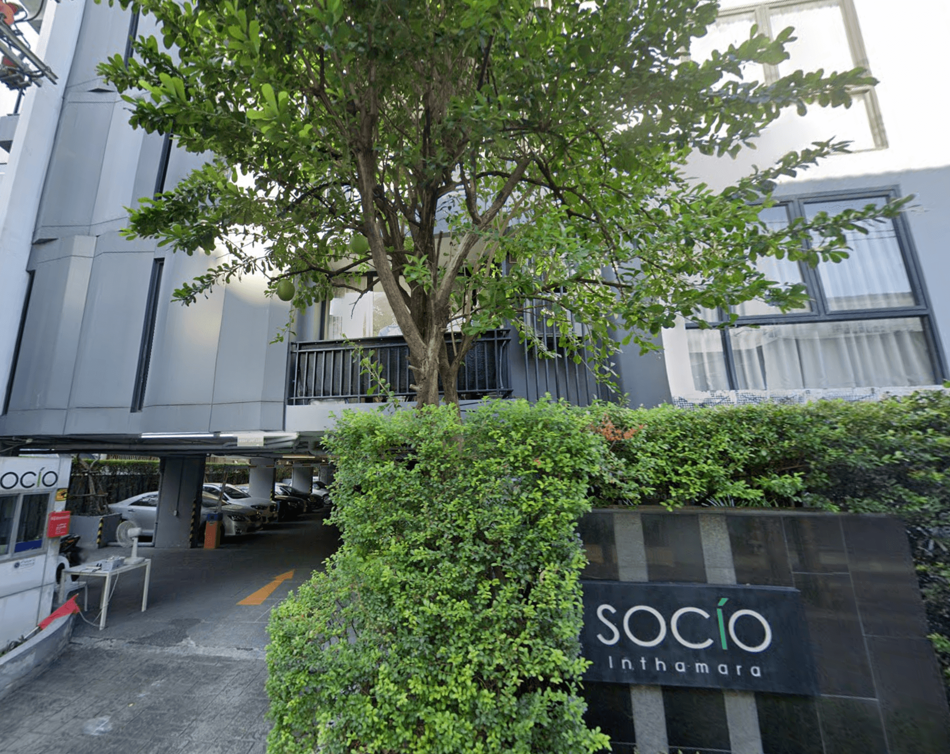 Socio Inthamara Condo - Bangkok condo exterior and facilities