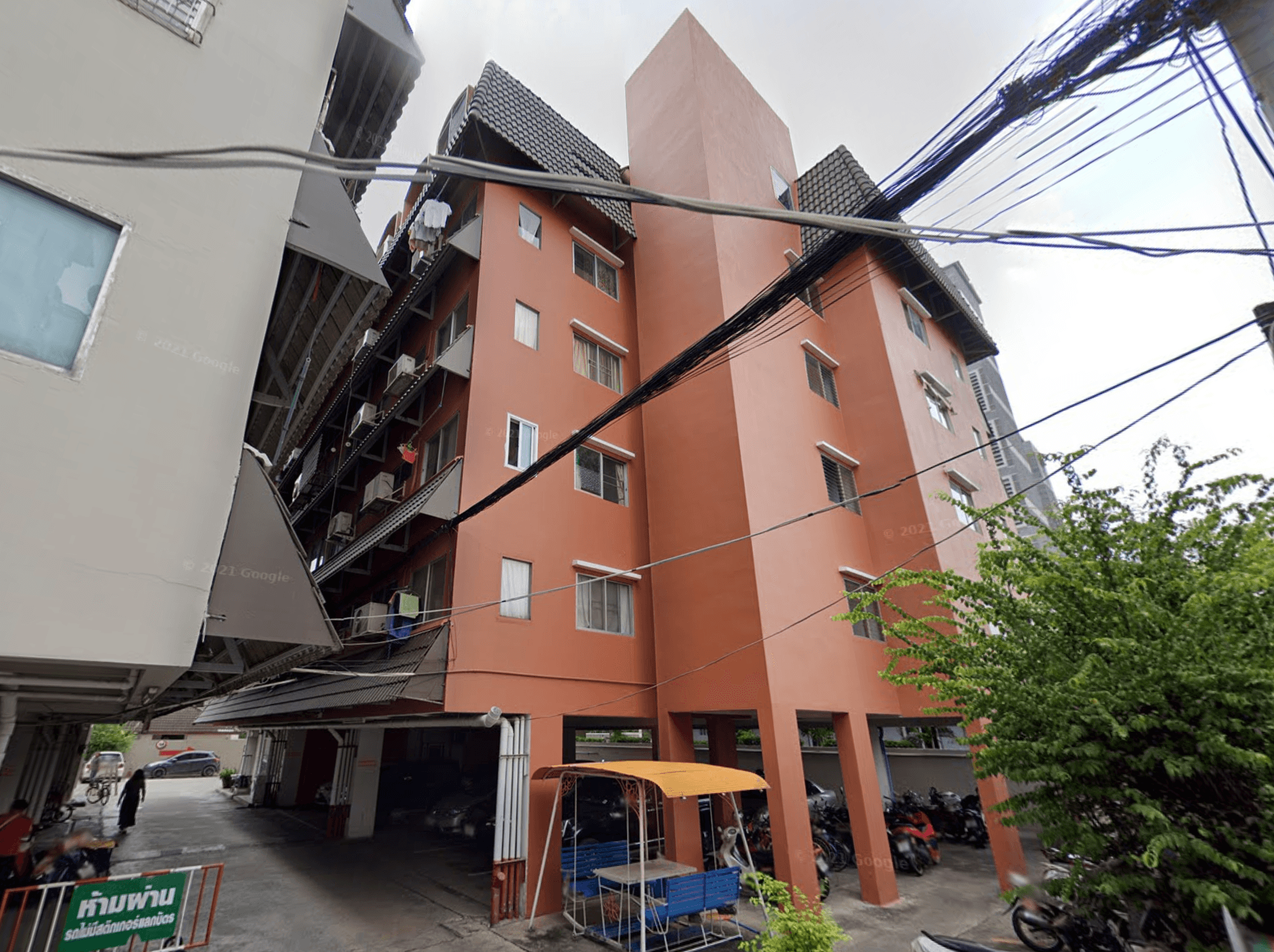 Sompratthana - Bangkok condo exterior and facilities