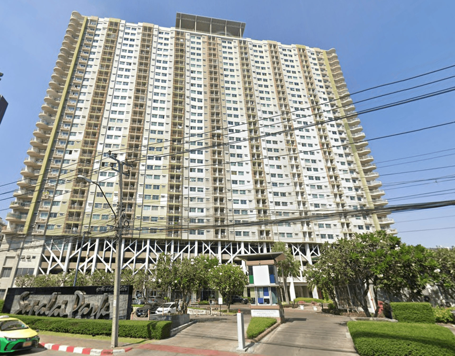 Supalai Park Ratchayothin - Bangkok condo exterior and facilities