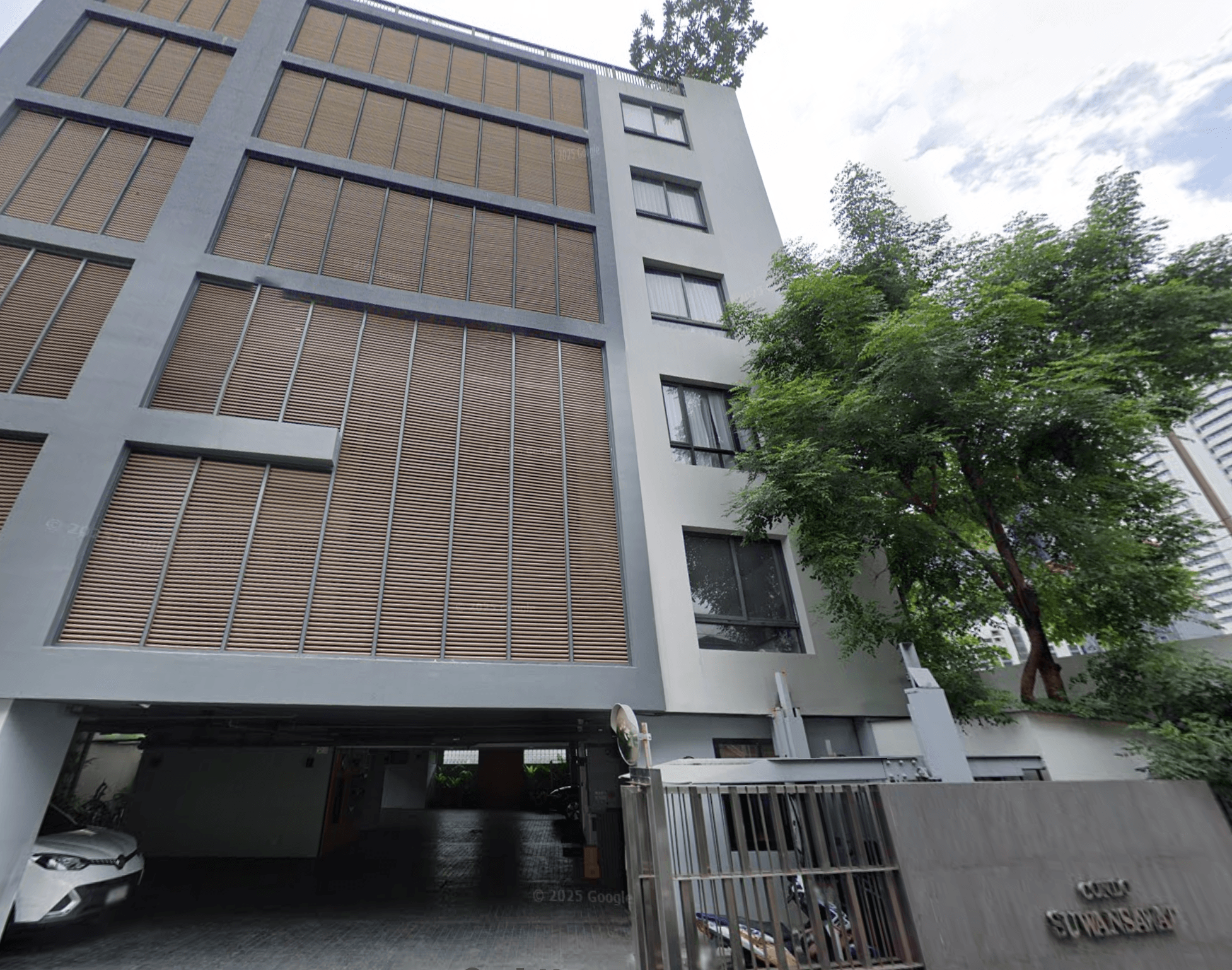 Suwan Sawat Condo - Bangkok condo exterior and facilities
