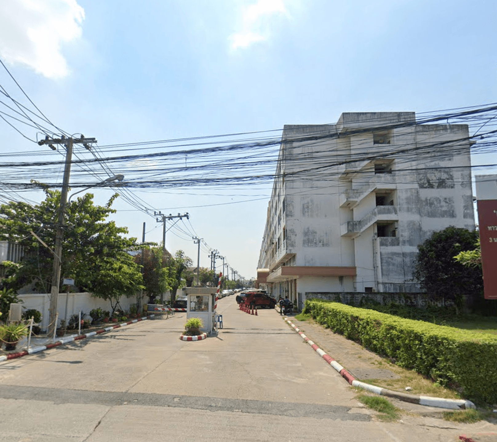 Tanam Muang Non Condo Park - Bangkok condo exterior and facilities