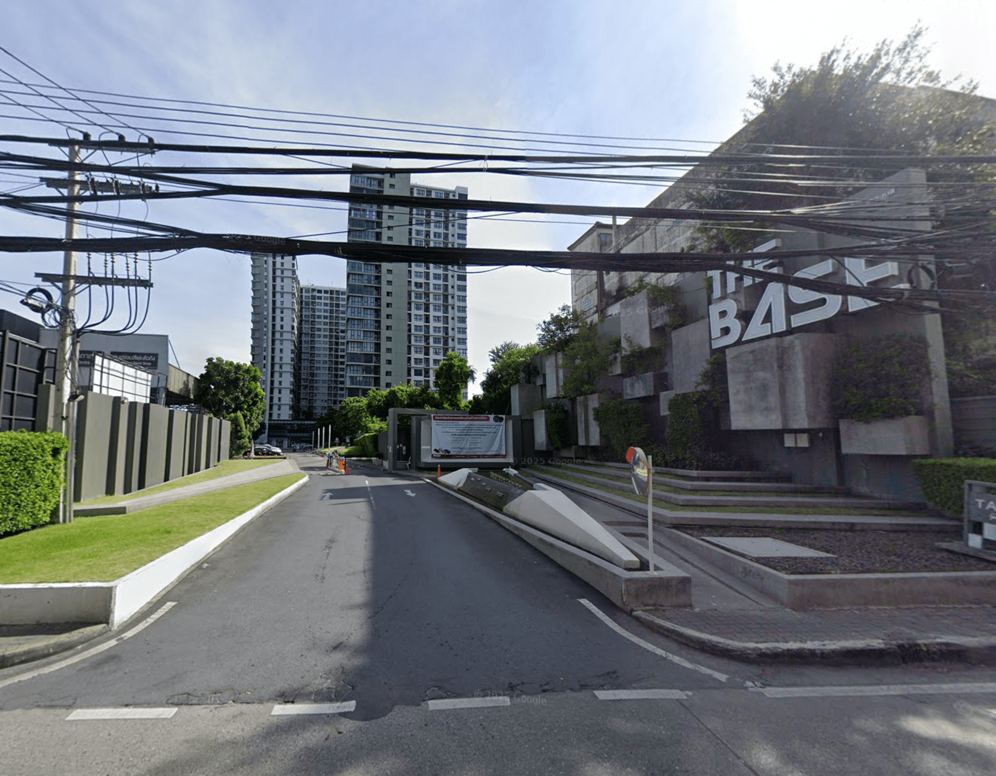 The Base Chaengwattana - Bangkok condo exterior and facilities