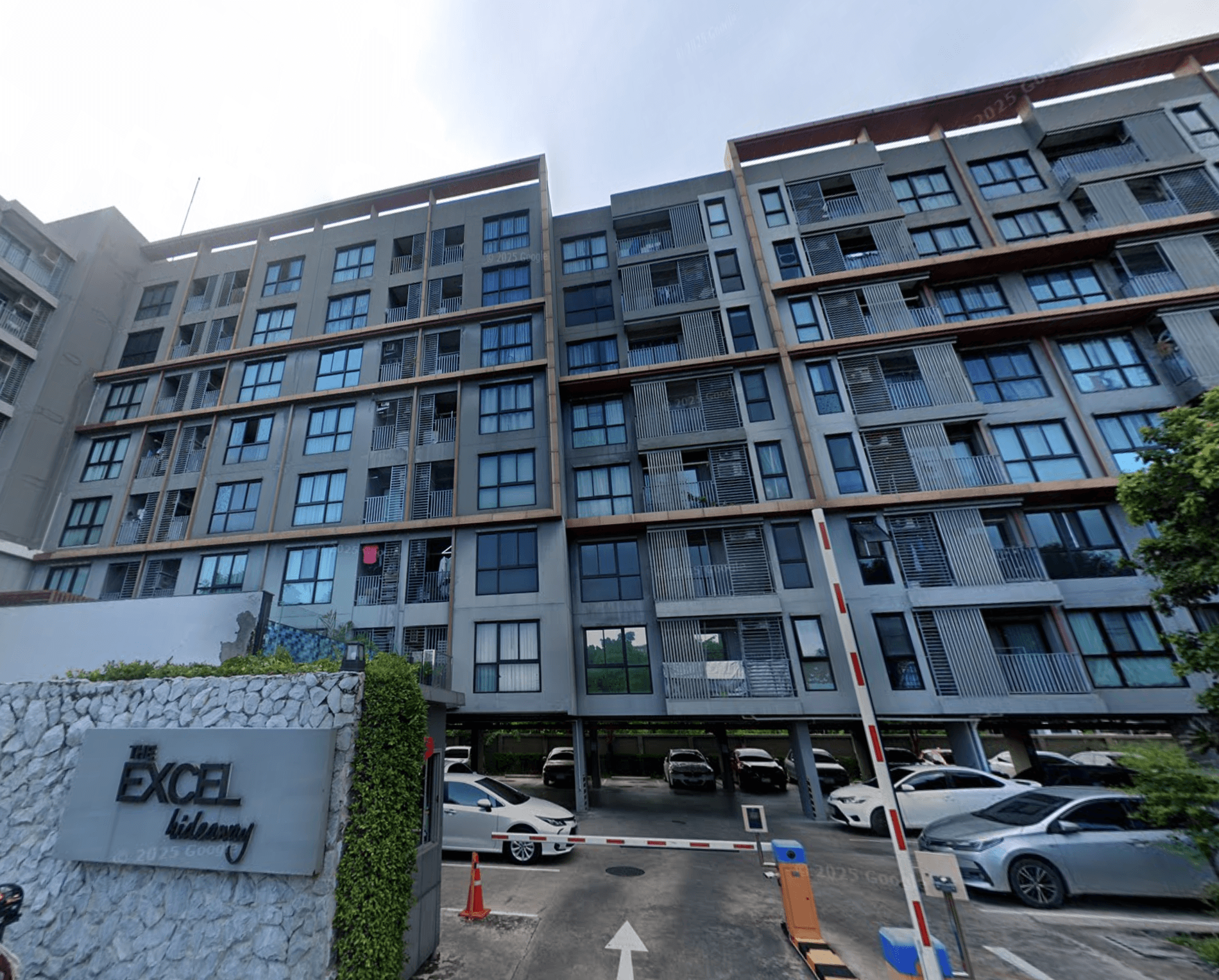 The Excel Hide Away - Bangkok condo exterior and facilities