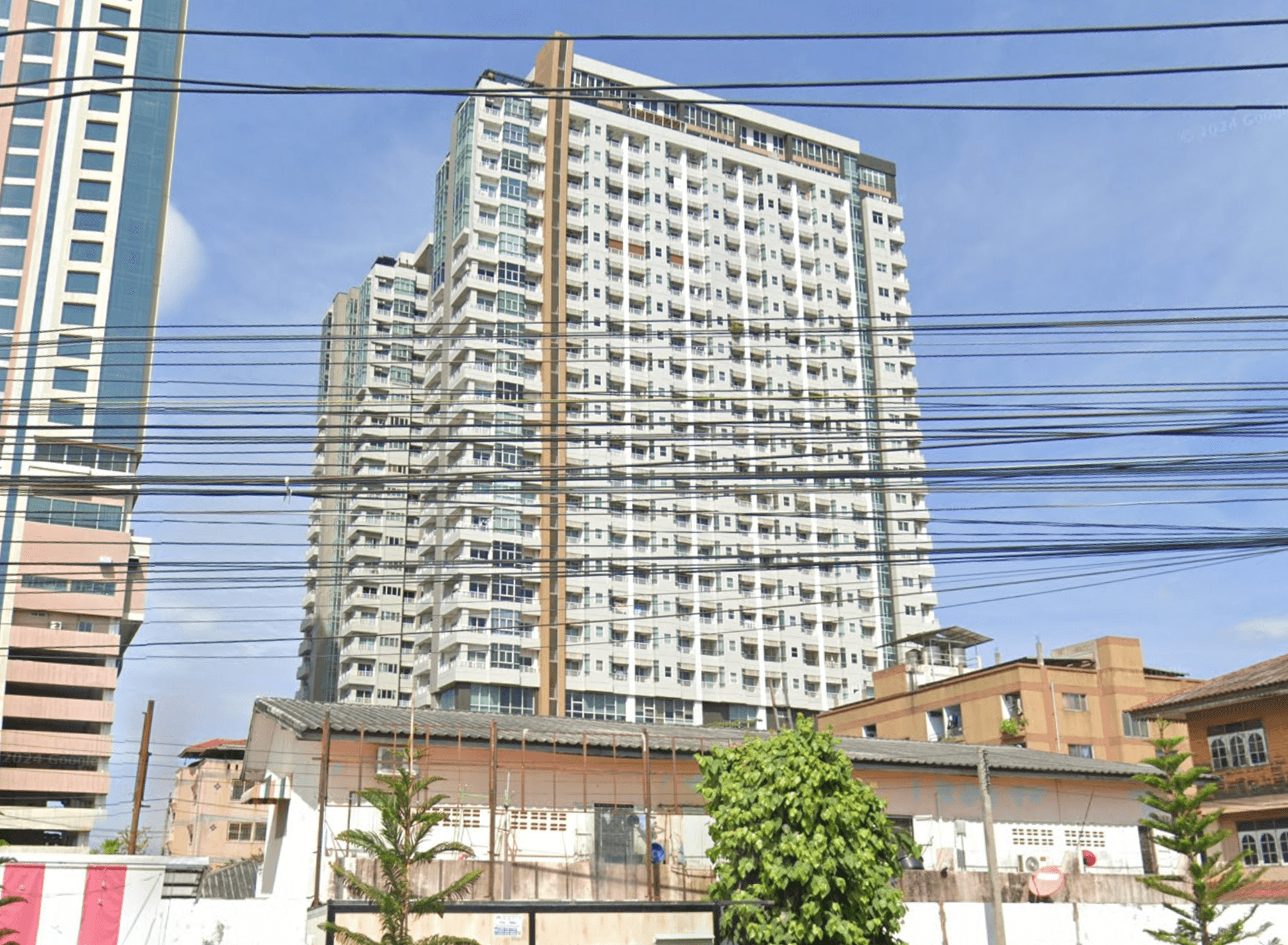 The Fourwings Residence - Bangkok condo exterior and facilities