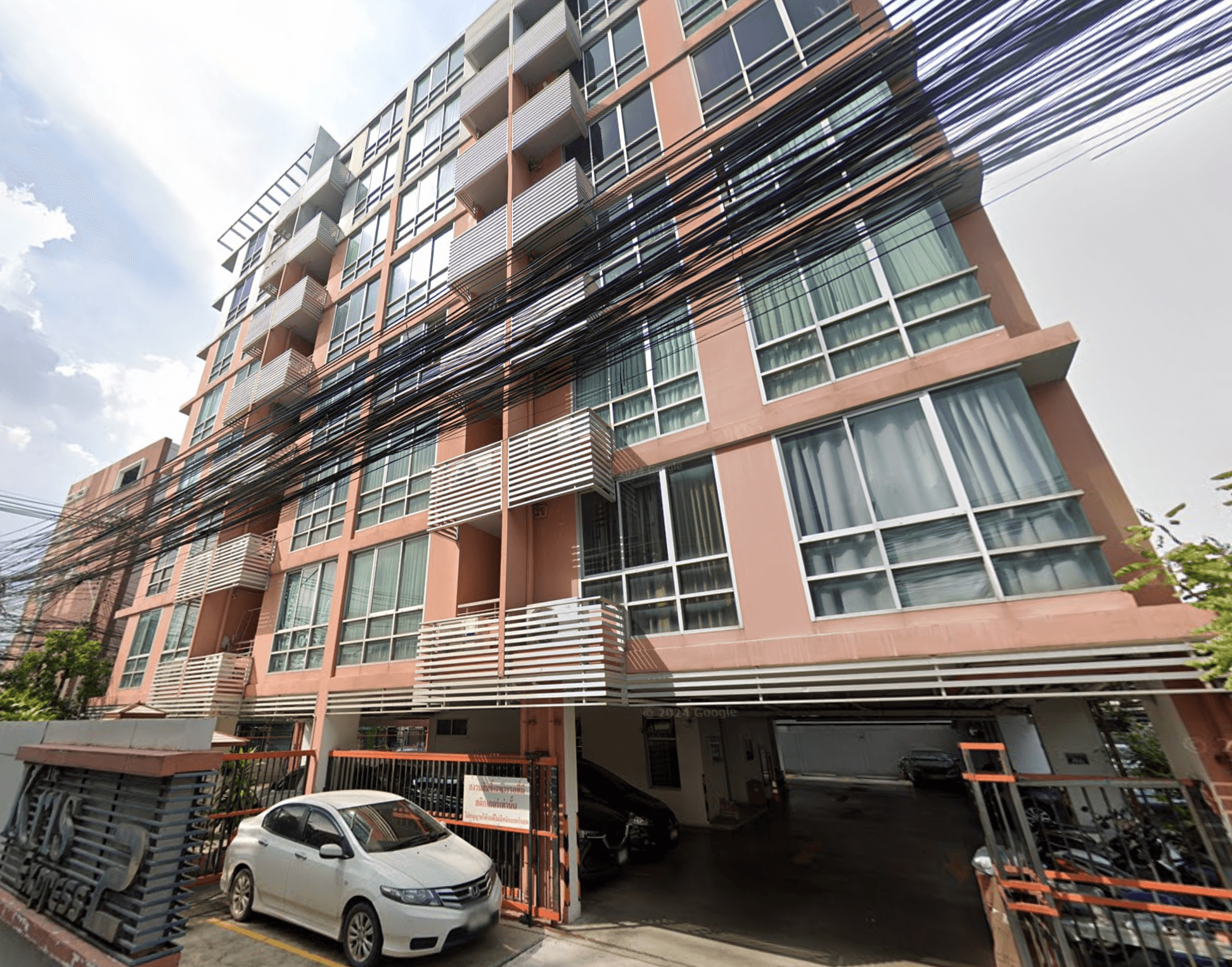 The Kris Express 2 - Bangkok condo exterior and facilities