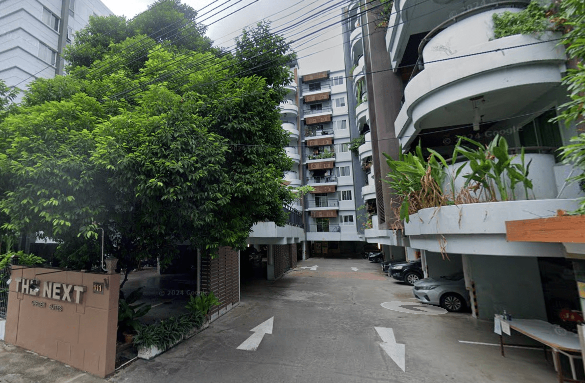 The Next Garden Suites - Bangkok condo exterior and facilities