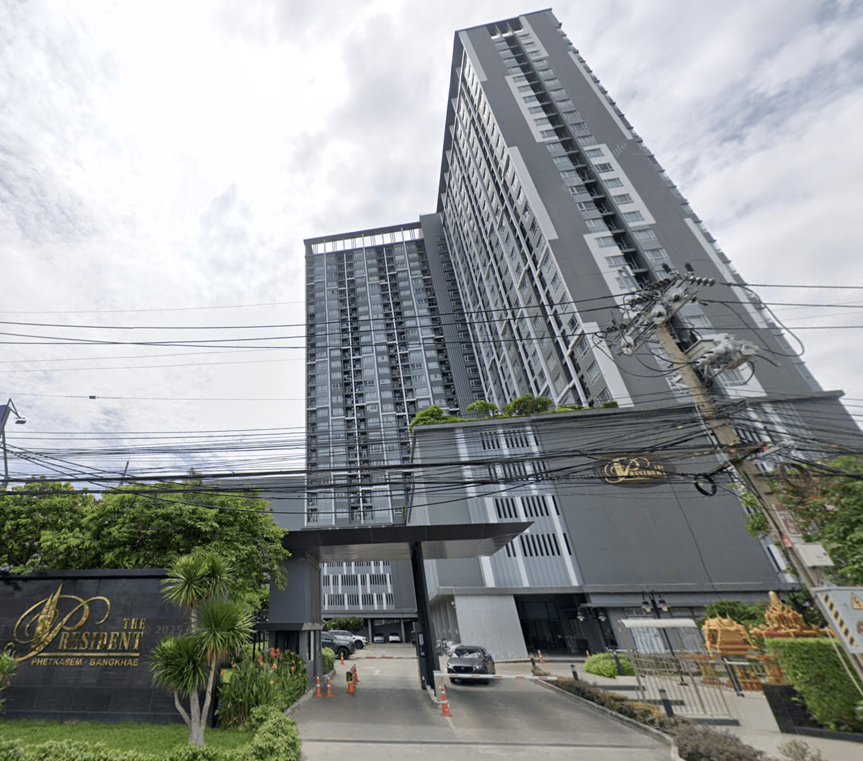 The President Phet Kasem-Bang Khae - Bangkok condo exterior and facilities