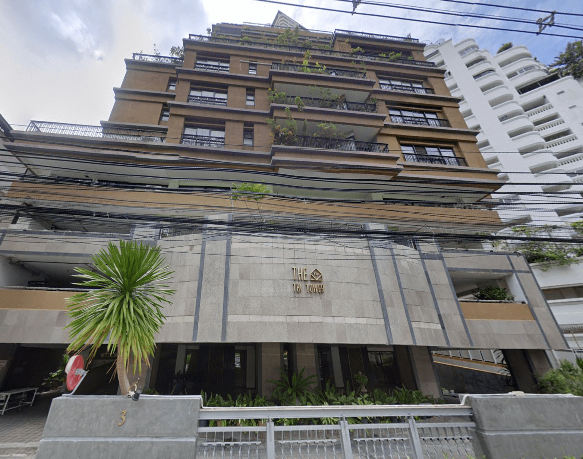 The TBI Tower - Bangkok condo exterior and facilities
