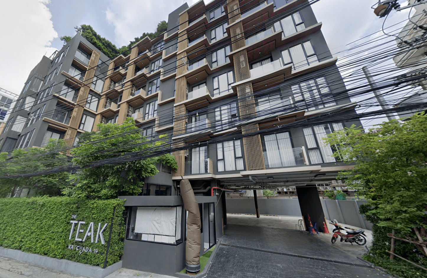 The TEAK Ratchada 19 - Bangkok condo exterior and facilities