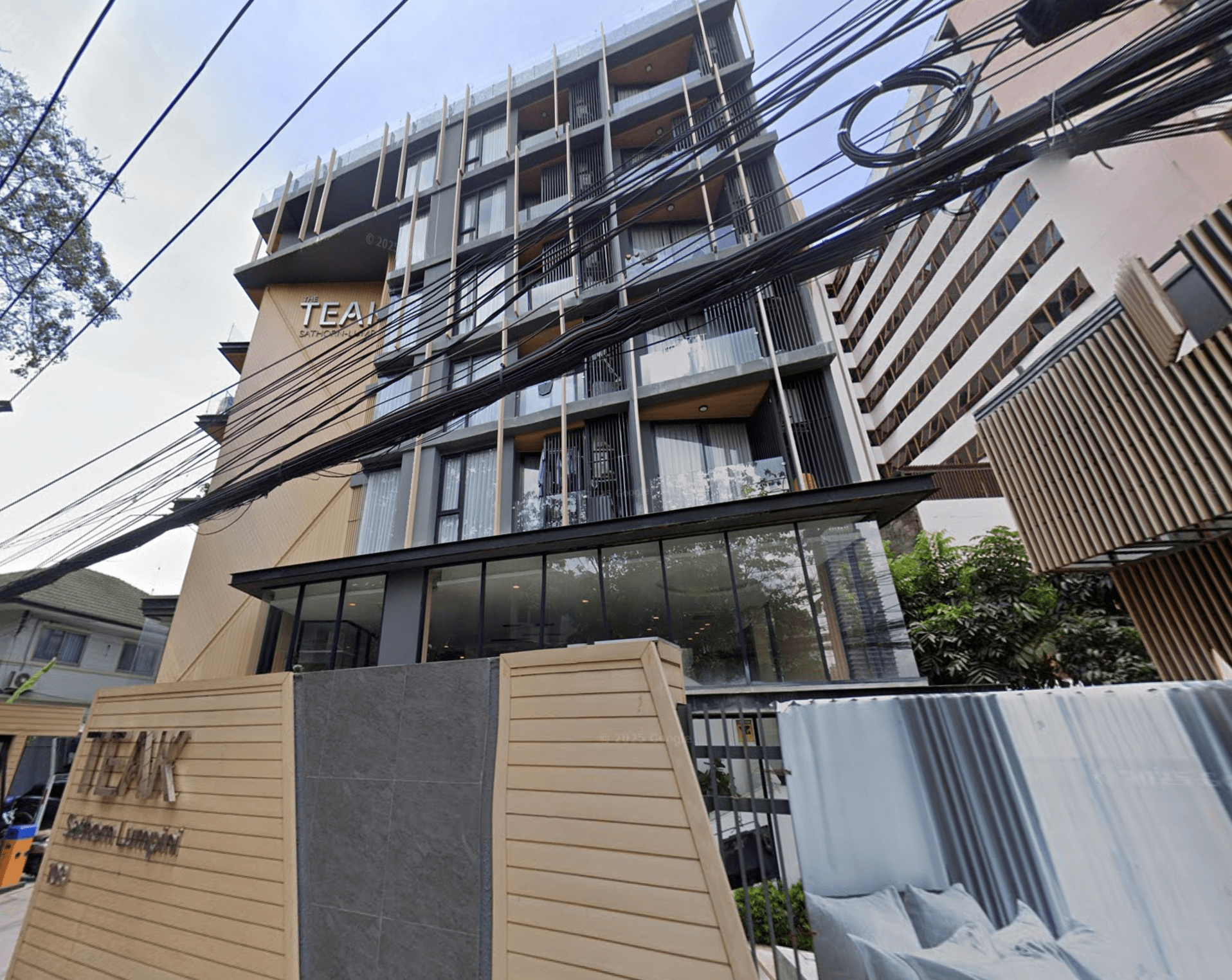 The TEAK Sathon-Lumphini - Bangkok condo exterior and facilities