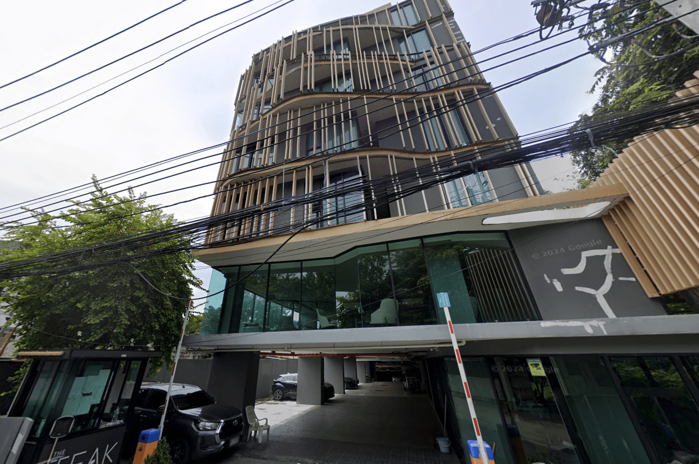 The TEAK Sukhumvit 39 - Bangkok condo exterior and facilities