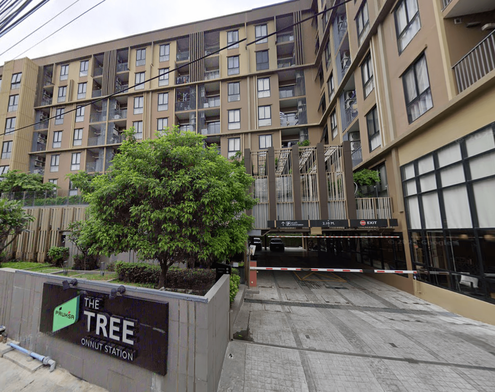 The Tree On nut Station - Bangkok condo exterior and facilities