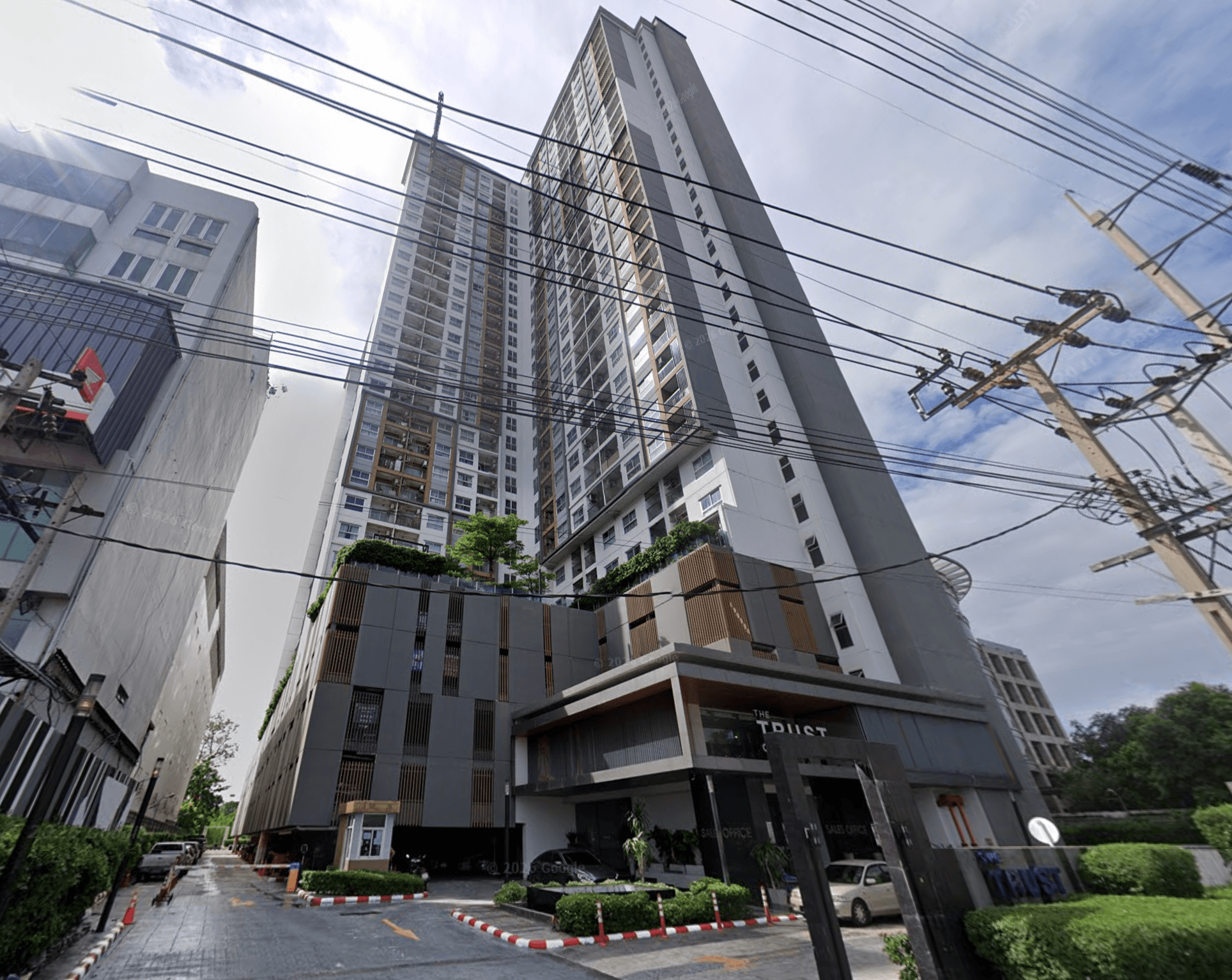 The Trust Condo Ngamwongwan - Bangkok condo exterior and facilities