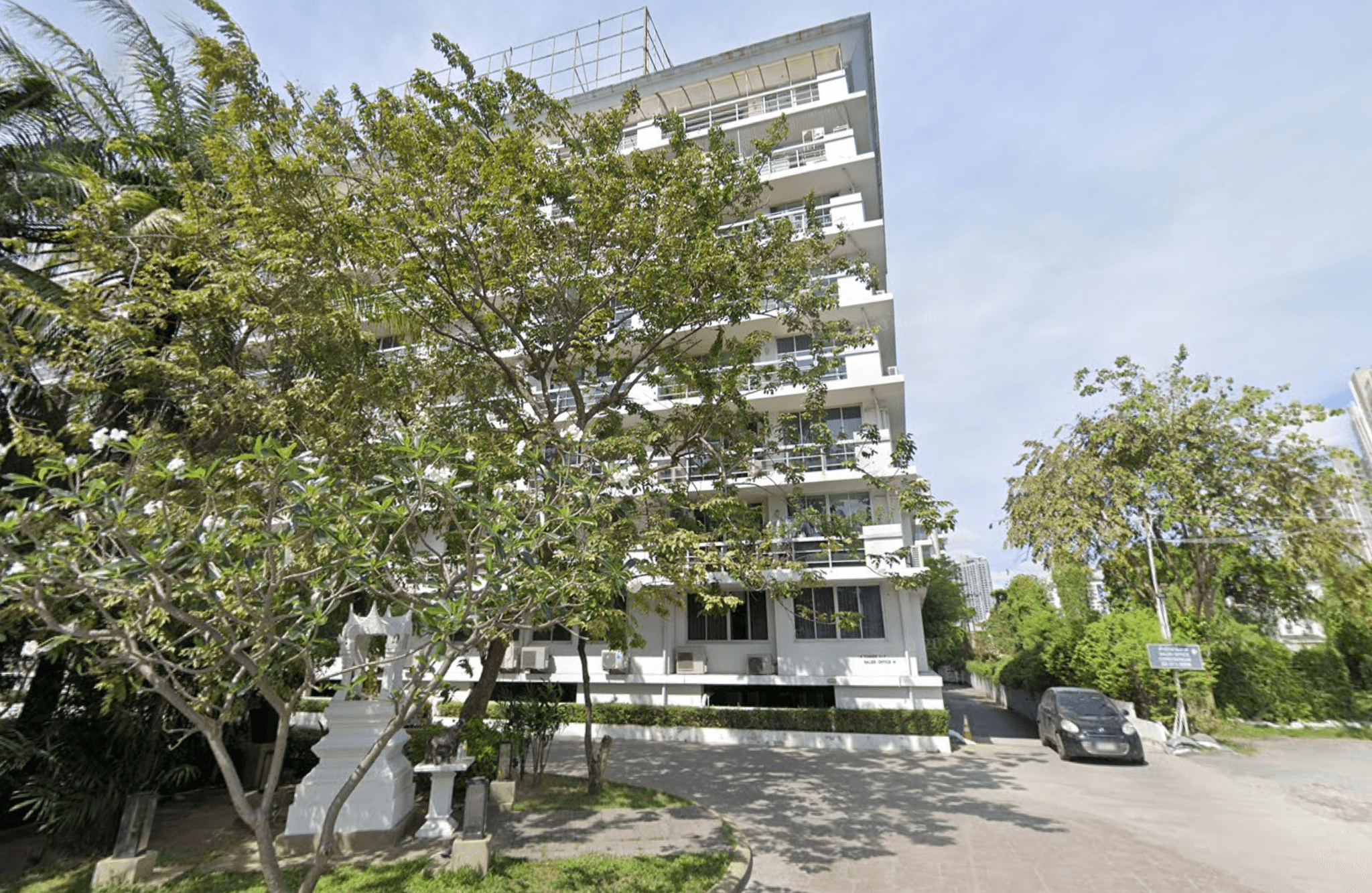 The Waterford Sukhumvit 50 - Bangkok condo exterior and facilities