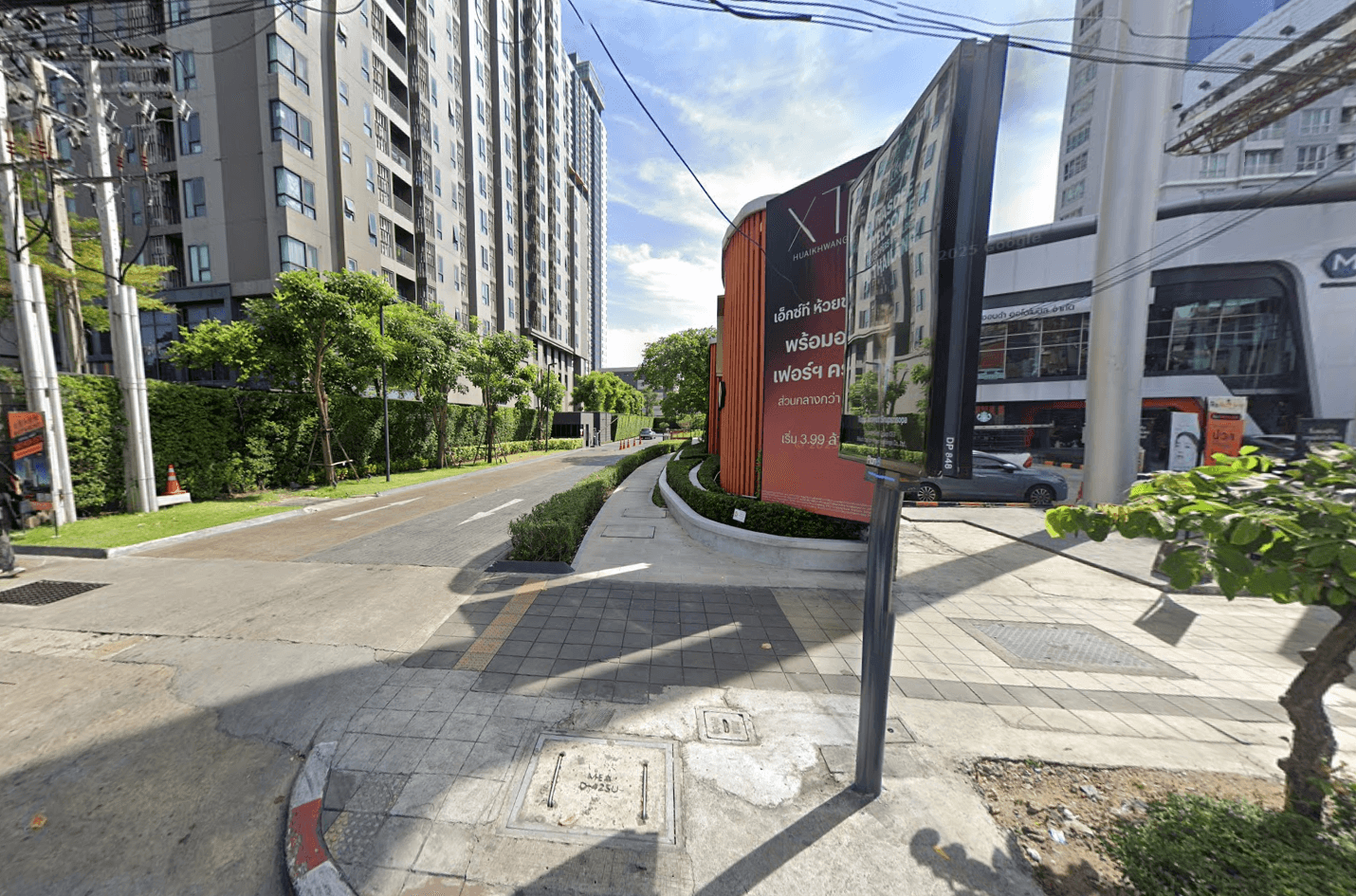 XT HUAIKHWANG - Bangkok condo exterior and facilities